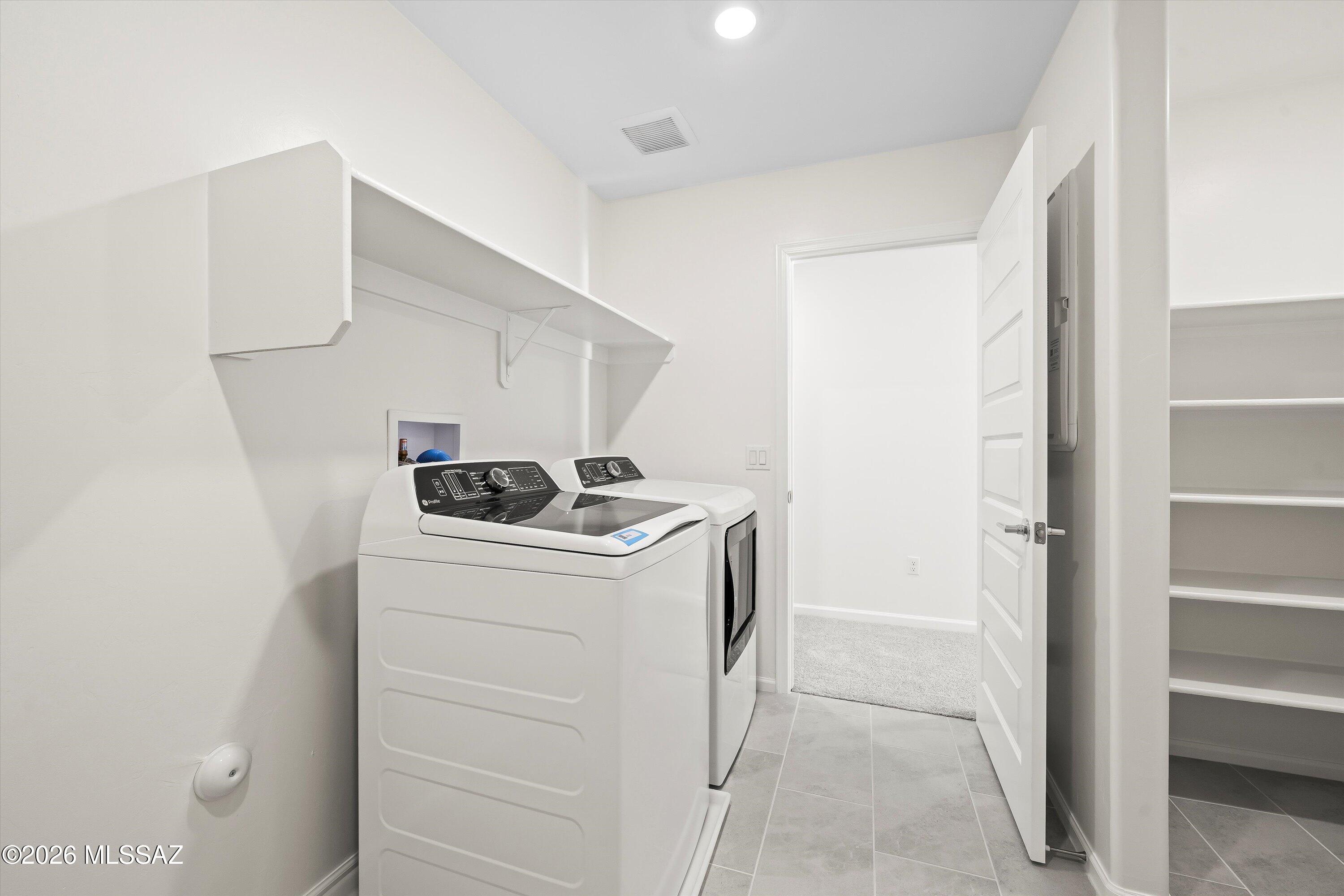 La Estancia De Tucson (1-330) - Residential Lease