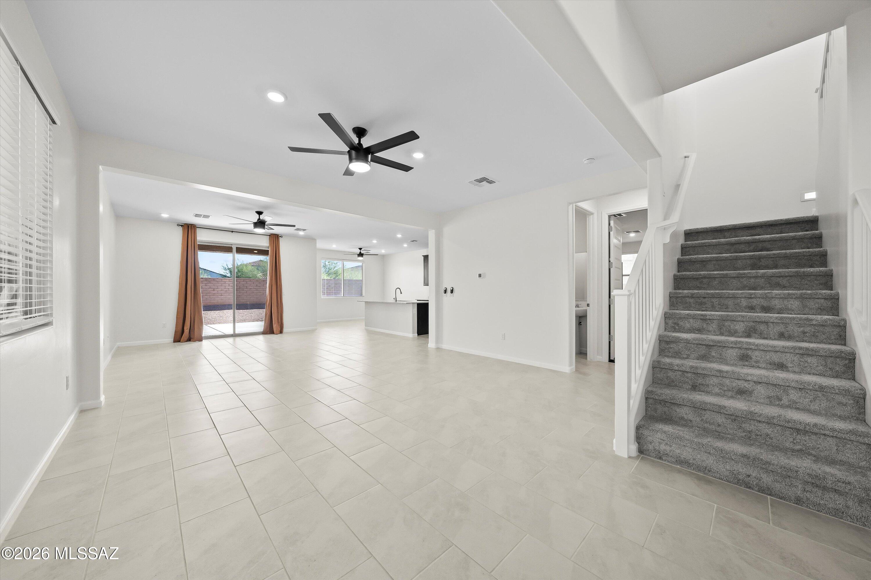 La Estancia De Tucson (1-330) - Residential Lease