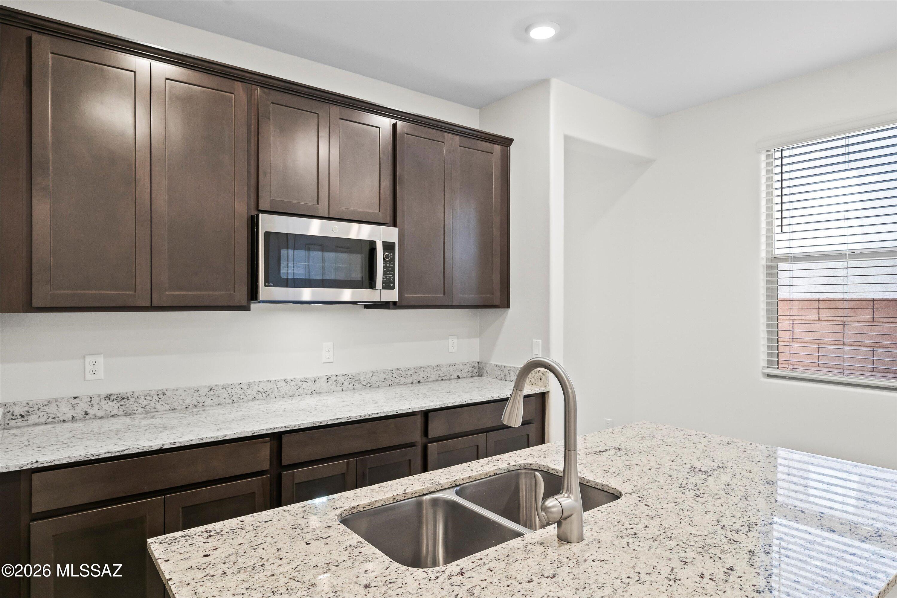 La Estancia De Tucson (1-330) - Residential Lease
