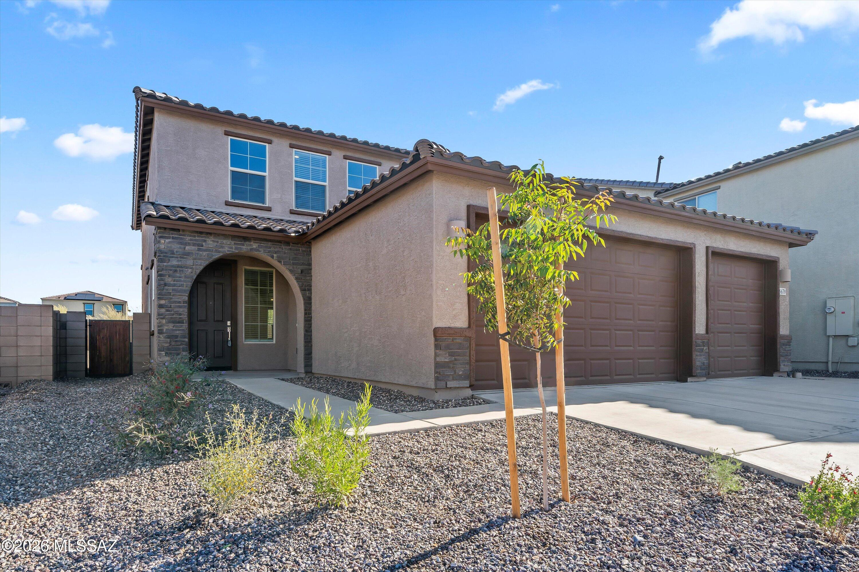 La Estancia De Tucson (1-330) - Residential Lease