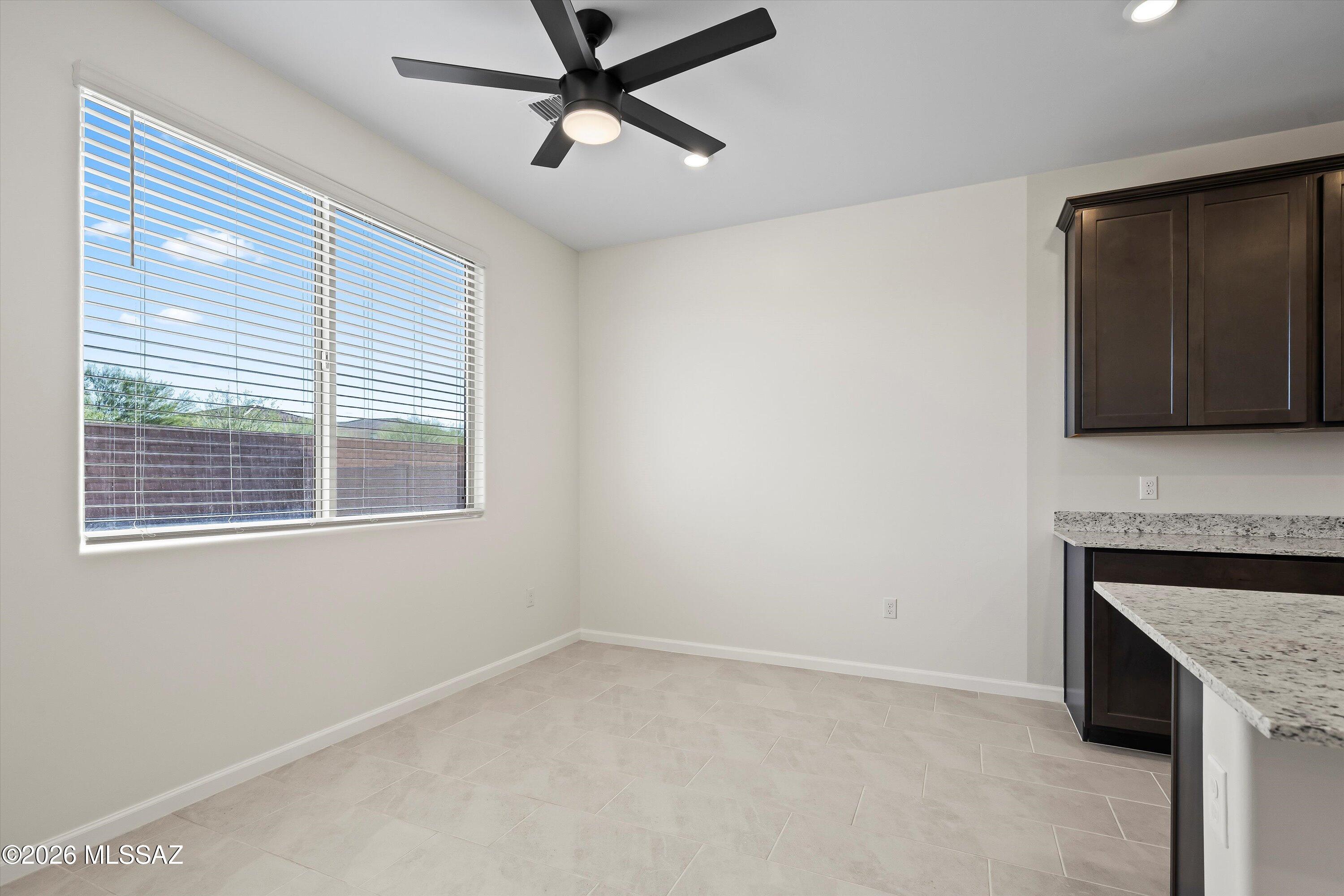 La Estancia De Tucson (1-330) - Residential Lease