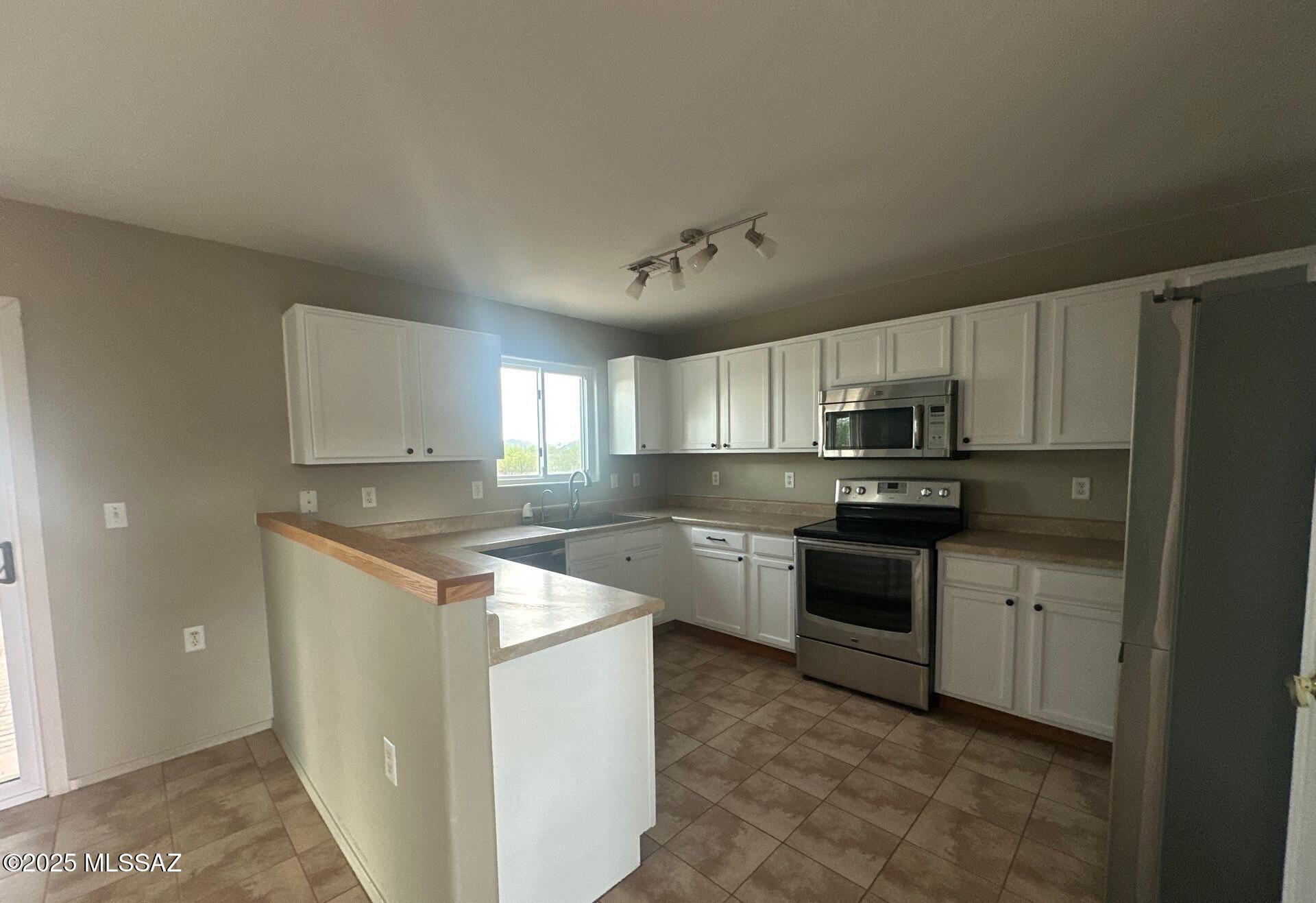 Tucson Avra West III Blk A (1-71) - Residential