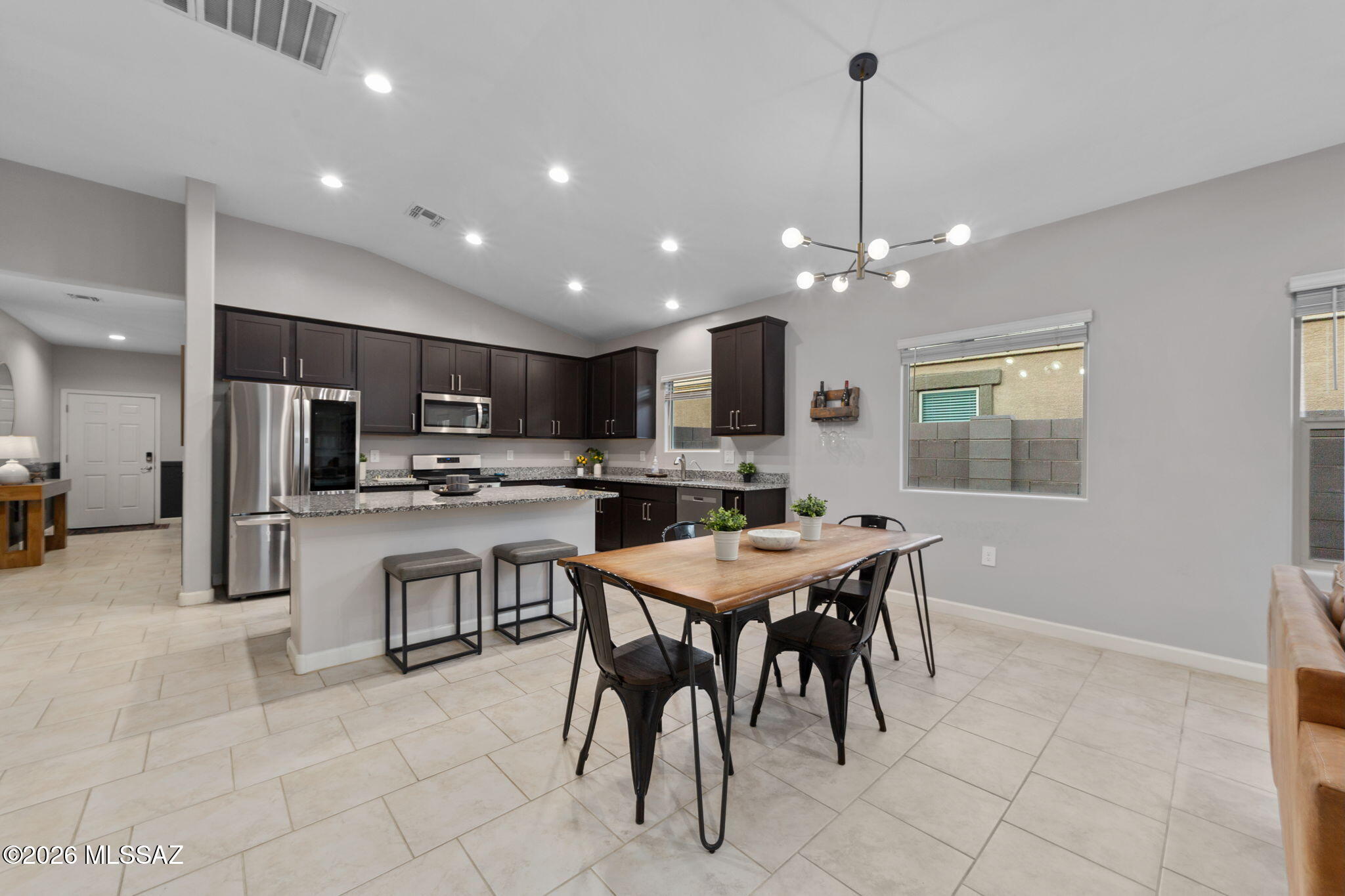 Saguaro Bloom 7B - Residential