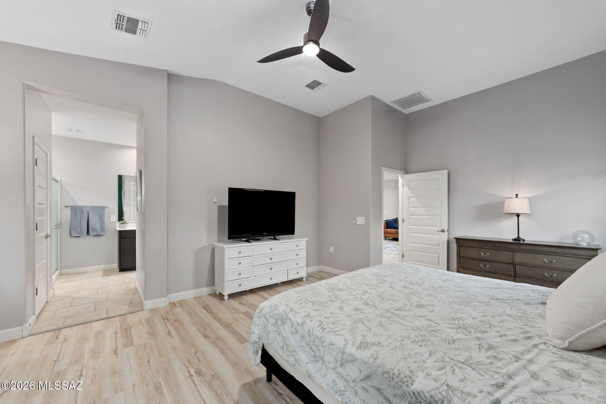Saguaro Bloom 7B - Residential