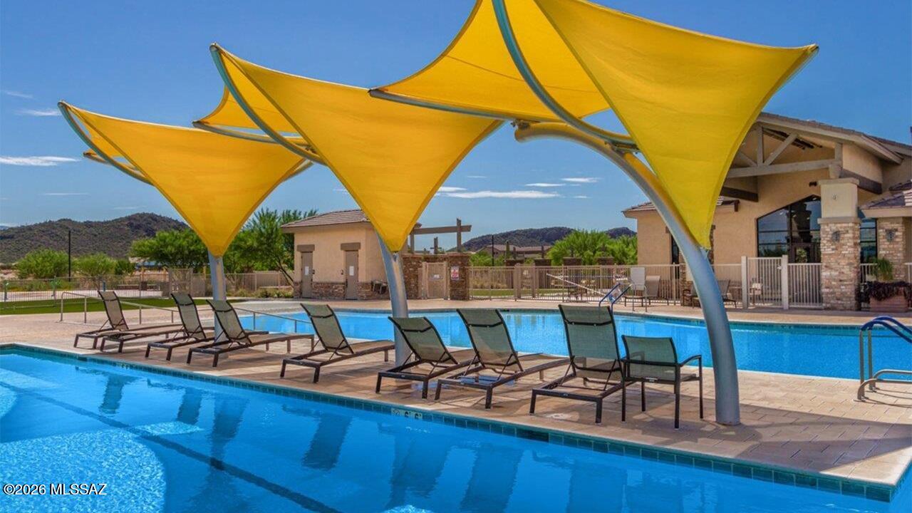 Saguaro Bloom 7B - Residential