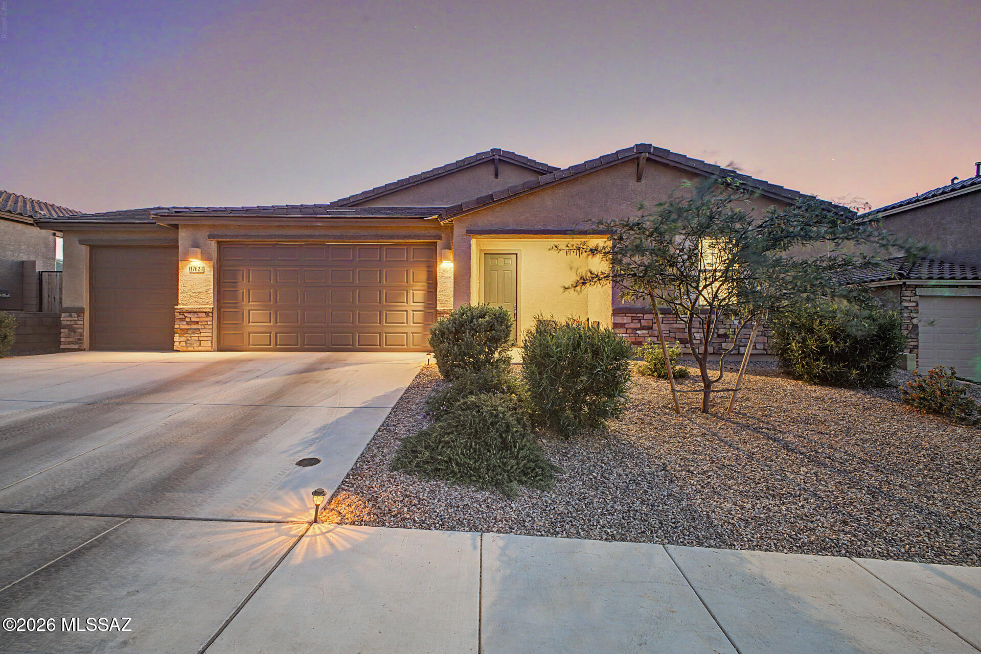 Gorgeous single-story home is now on the market! 4 bedrooms, 2 bathrooms, and a rare 4-car garage are ready for you. The thoughtfully designed interior offers plenty of space for entertaining guests and comfortable everyday living, showcasing tile flooring, recessed lighting, abundant natural light, and neutral tones. The open-concept kitchen boasts plentiful storage cabinetry, sleek granite countertops, SS appliances, and an island with a breakfast bar, perfect for casual meals. Get a good night's sleep in the main retreat, including a bathroom with dual sinks and a practical walk-in closet for easy organization. The beautifully landscaped backyard offers breathtaking mountain views that serve as the perfect backdrop for gatherings and relaxing evenings. Hurry up, this gem won't last!