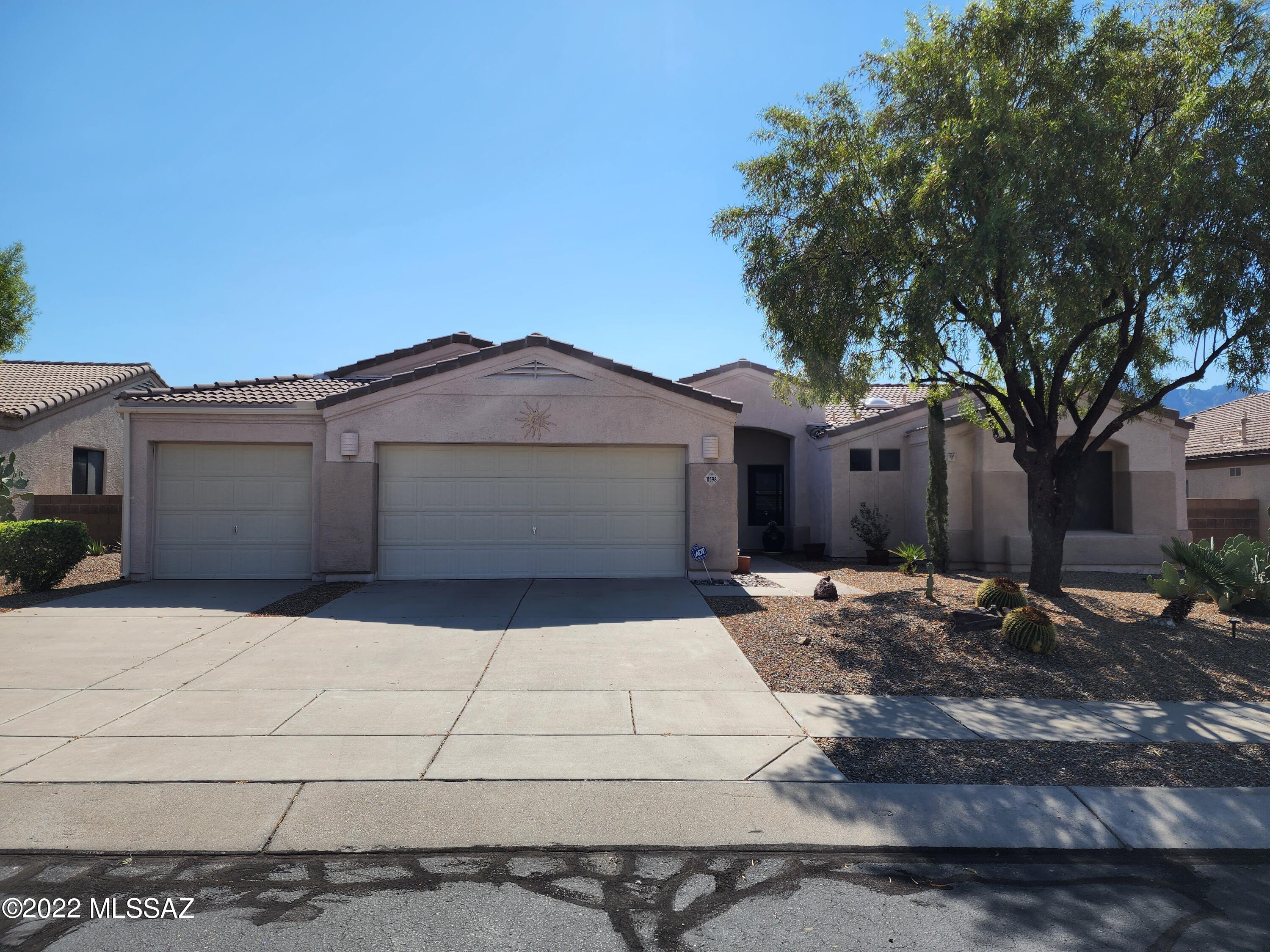 Monterra Knolls (1-169) - Residential Lease