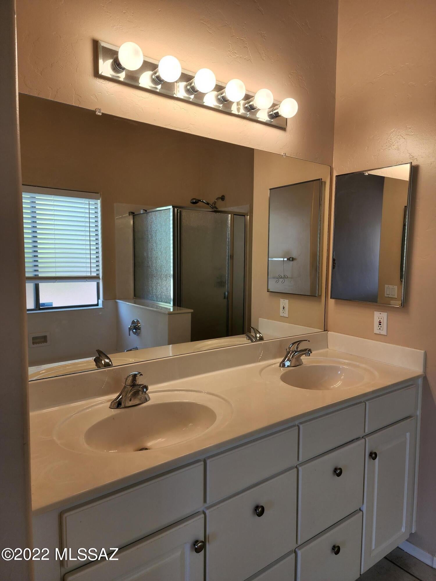Monterra Knolls (1-169) - Residential Lease