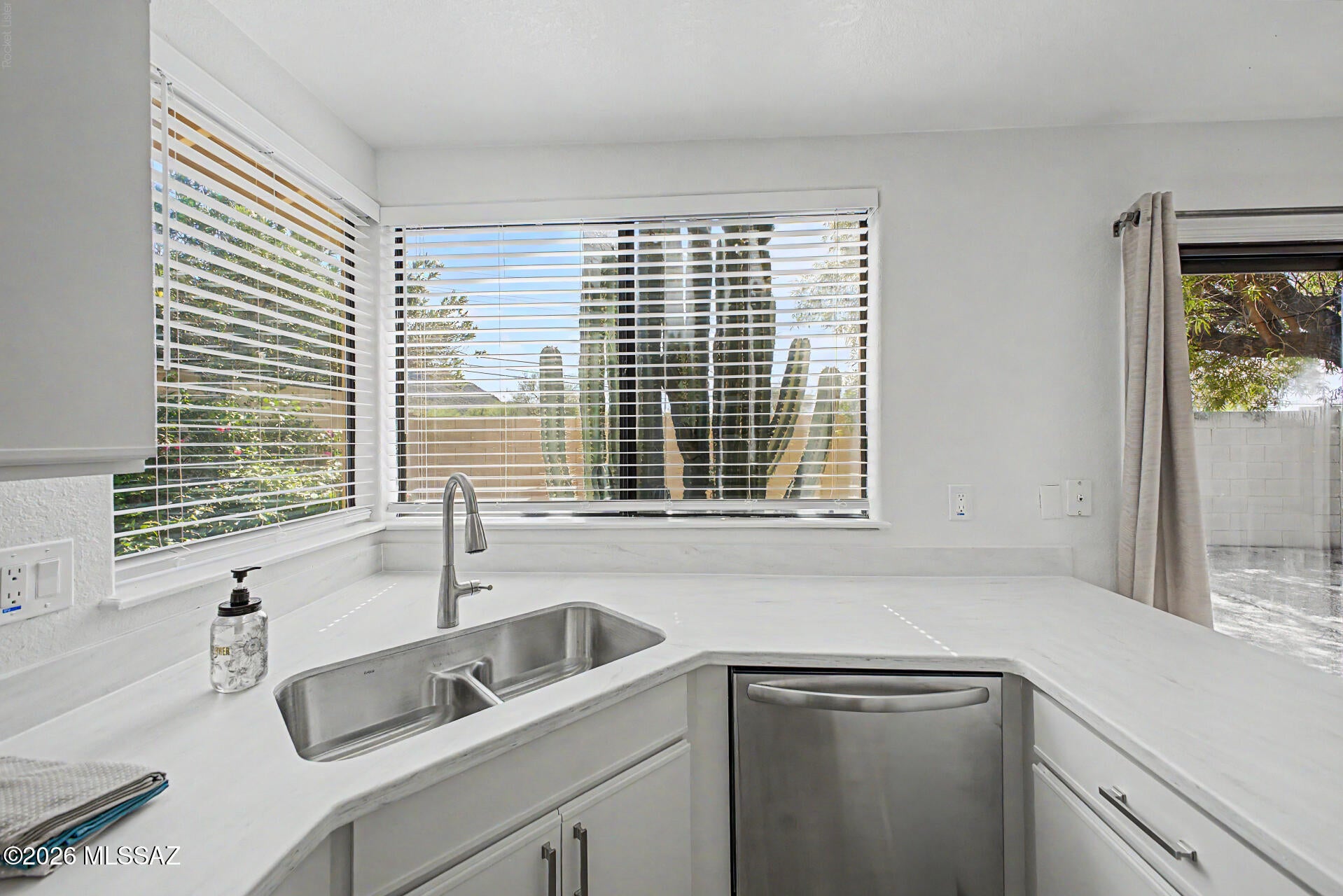 Villa Balboa (1-109) - Residential