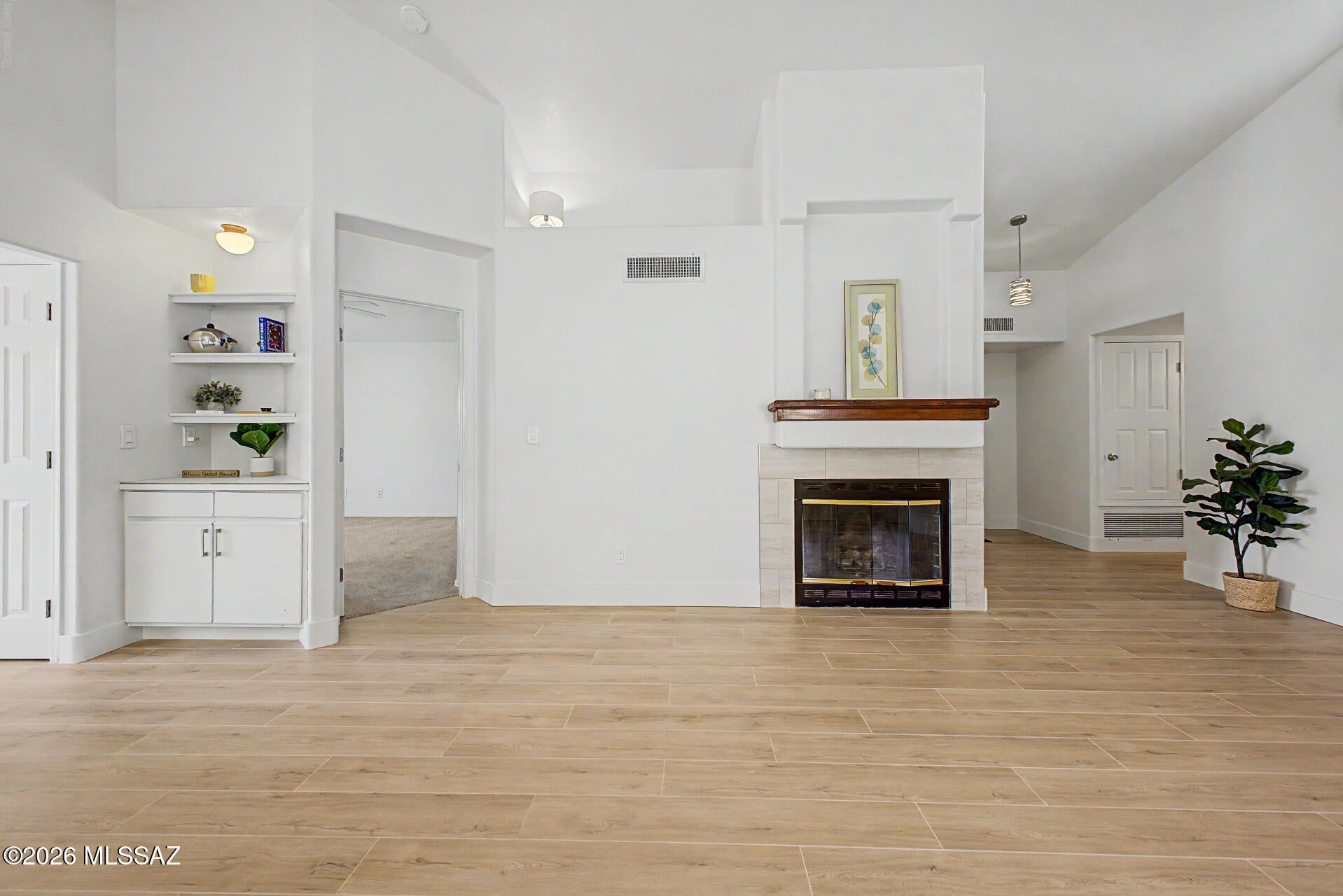 Villa Balboa (1-109) - Residential