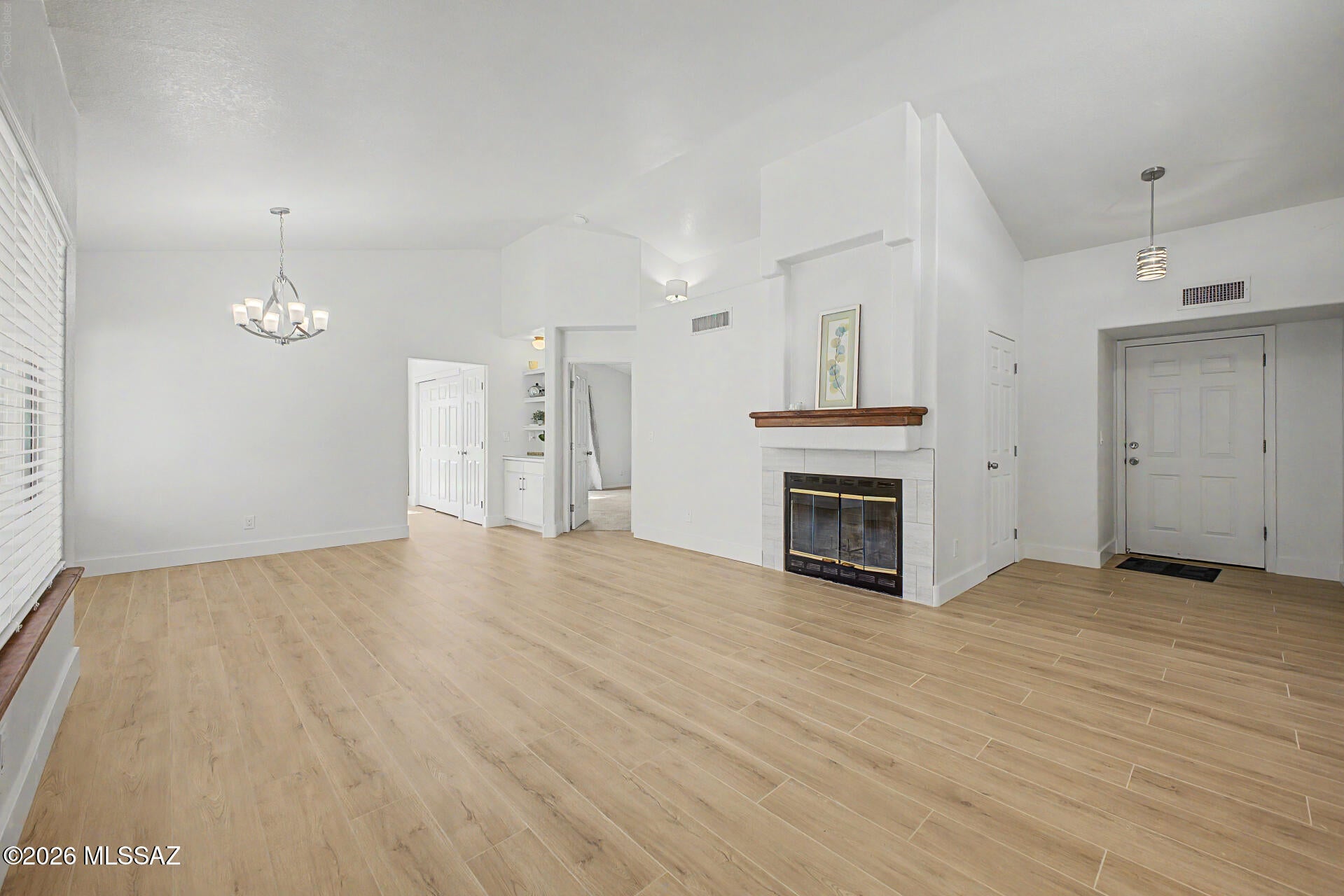 Villa Balboa (1-109) - Residential