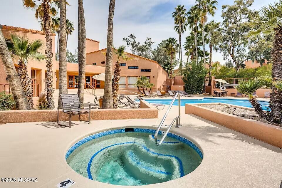 Ventana Vista Condominiums - Residential