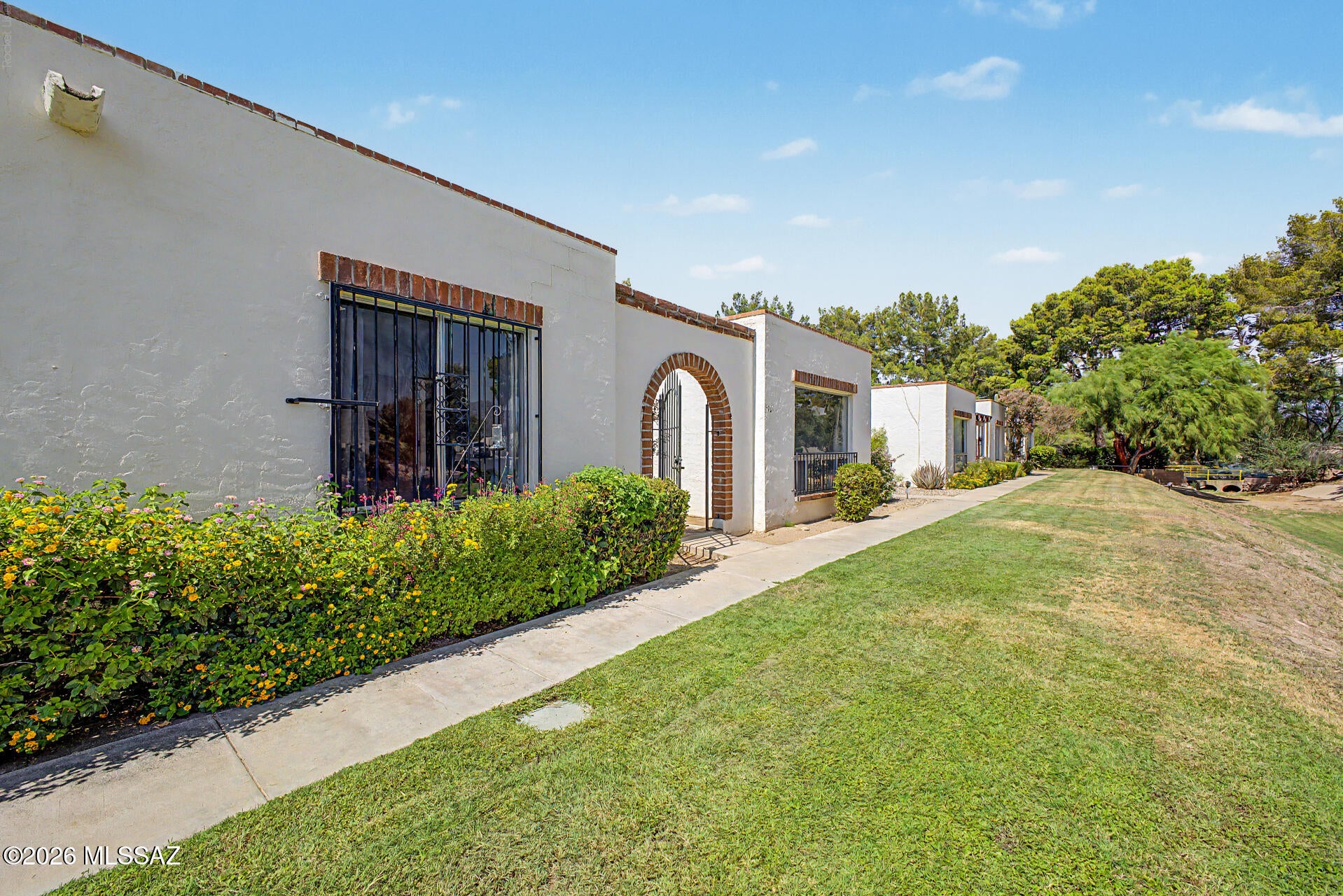 Las Solanas Blk 1 (1-49) - Residential