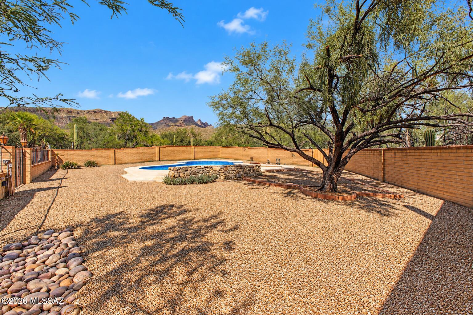 Rancho Sierra  (1-100) - Residential