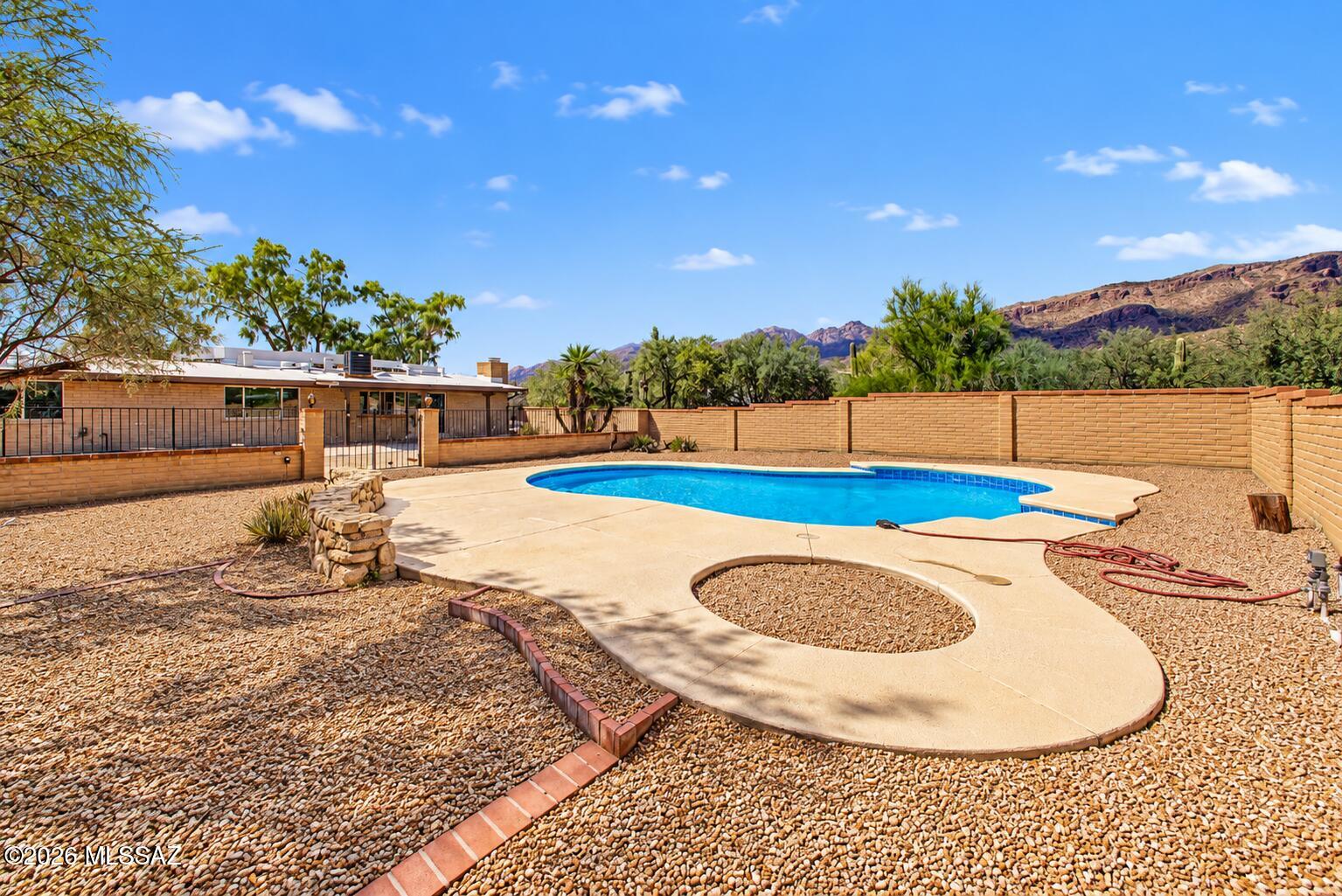 Rancho Sierra  (1-100) - Residential