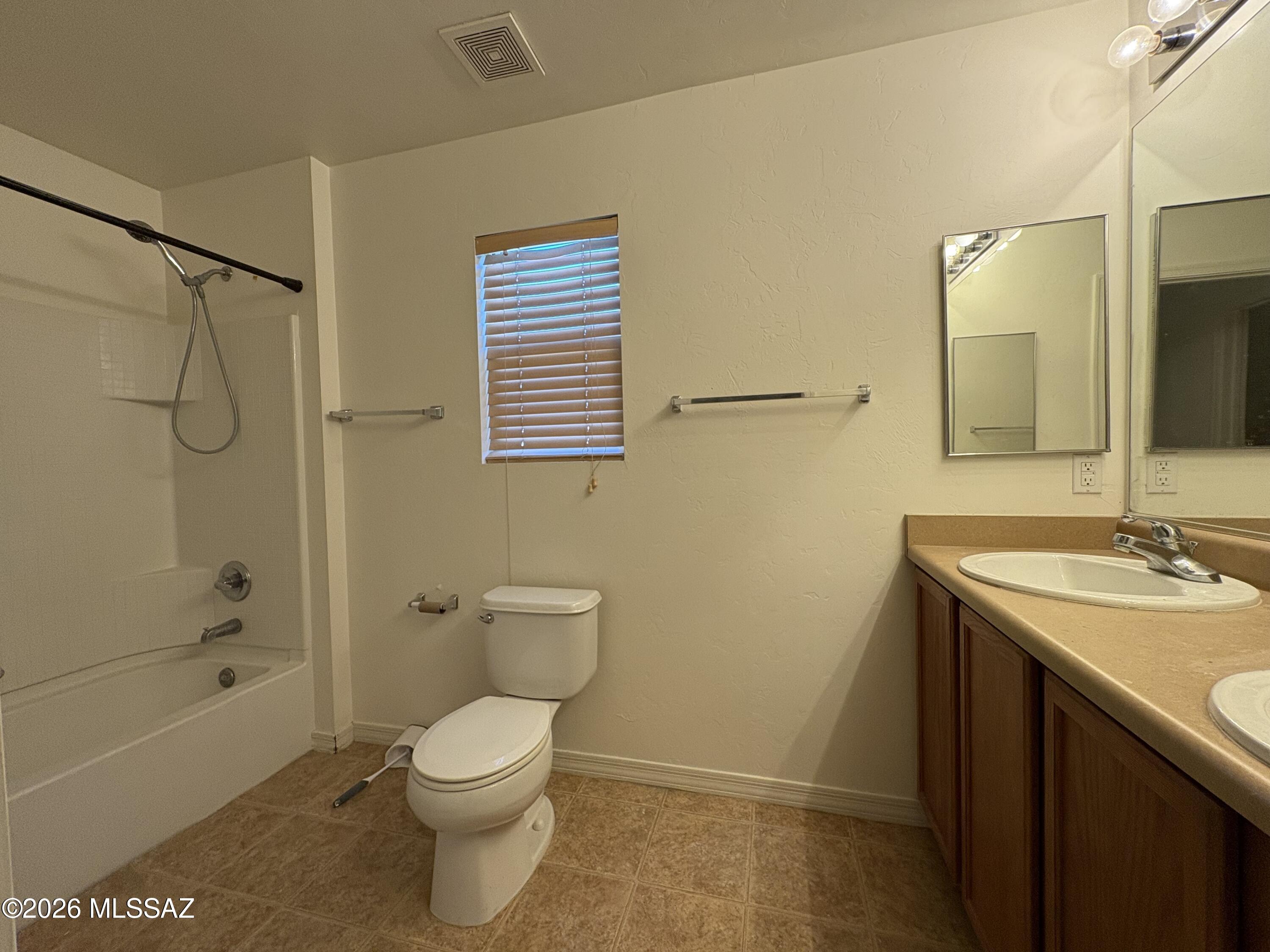 Pantano Overlook - Residential Lease