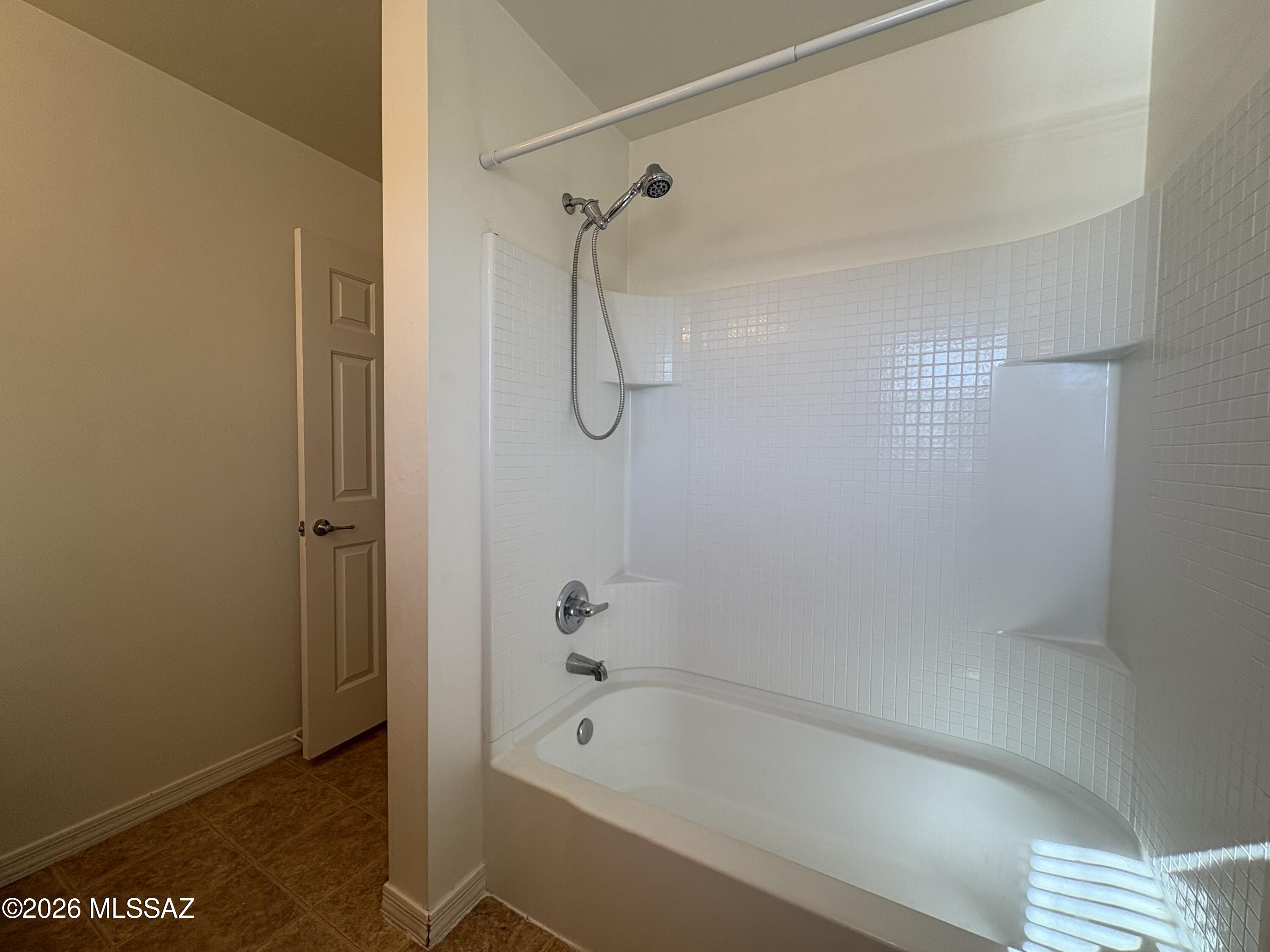 Pantano Overlook - Residential Lease