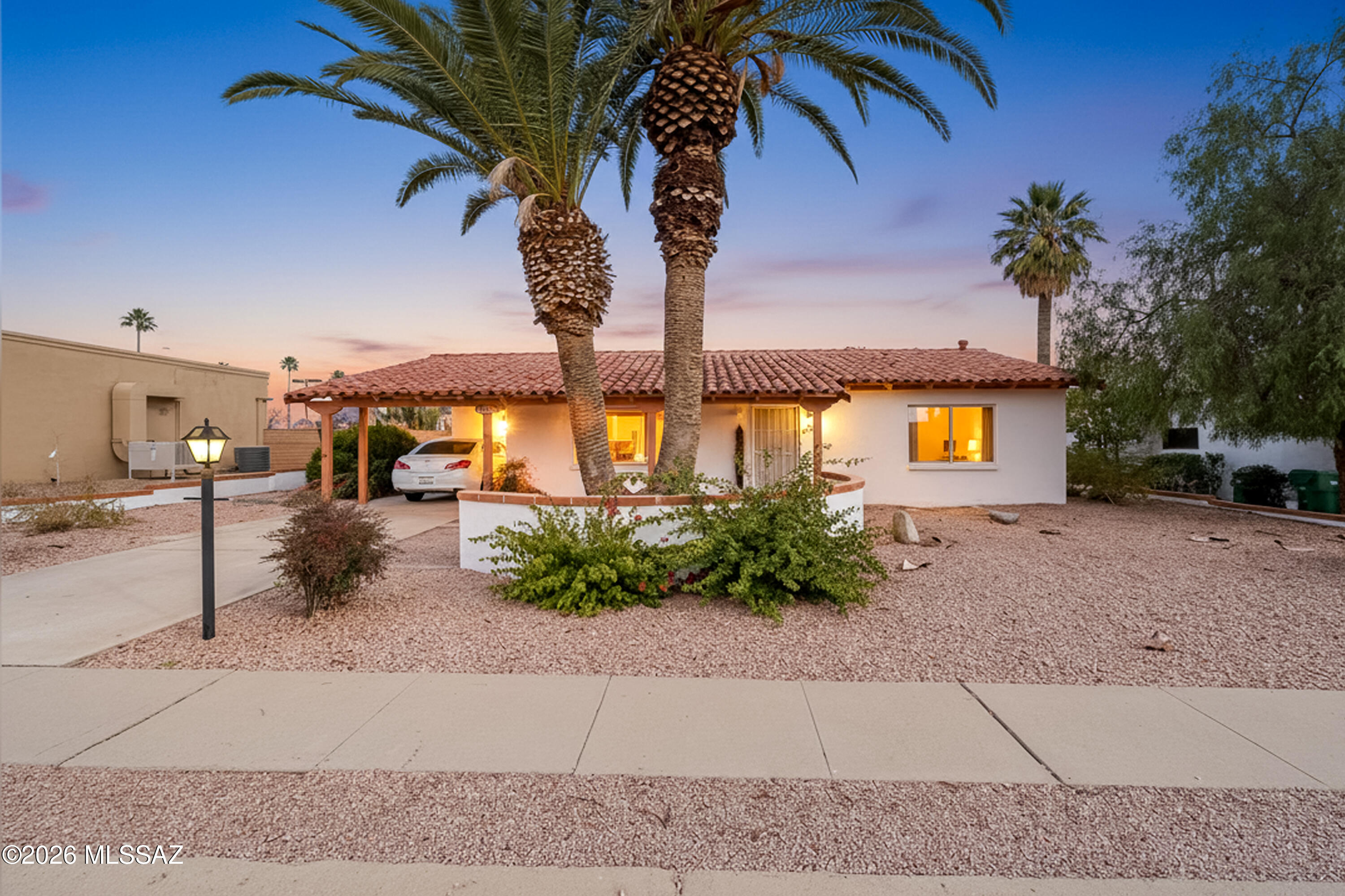 PRICE REDUCED! Presenting a first-time-on-the-market, well-maintained two-bedroom, two-bath home full of warm memories, and ready for its new owners! Within walking distance to the golf course, pool, community classes, pickleball, and tennis courts. Honey, grab your racquet! Vegetation in the backyard offers both privacy as well as mountain views. The expansive living area and beautifully sunlit dining area will have you enjoying every sunny Arizona day and the peace Green Valley has to offer.
