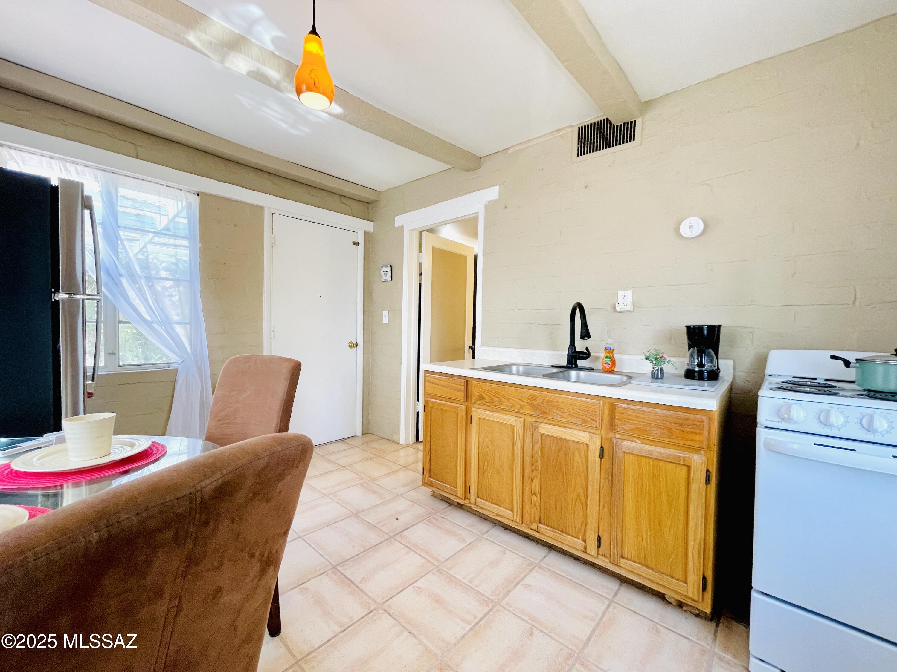 Unsubdivided - Residential Lease