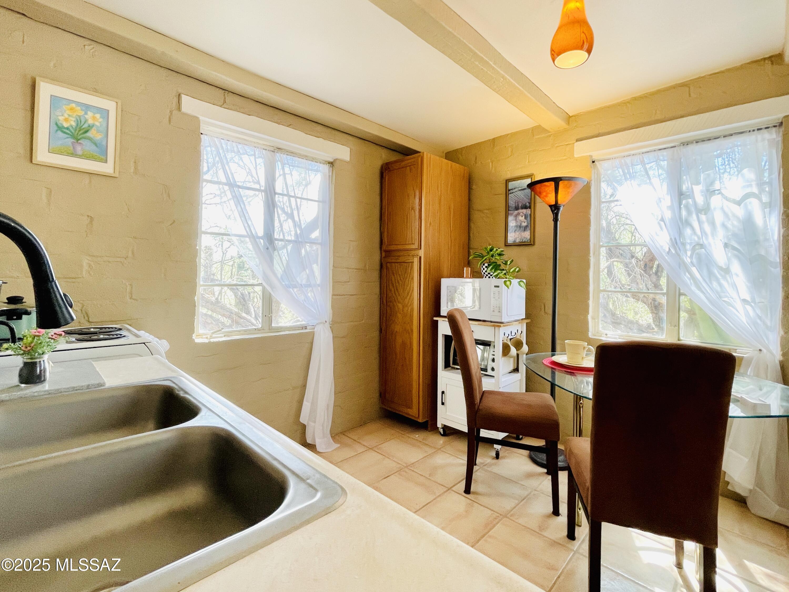 Unsubdivided - Residential Lease