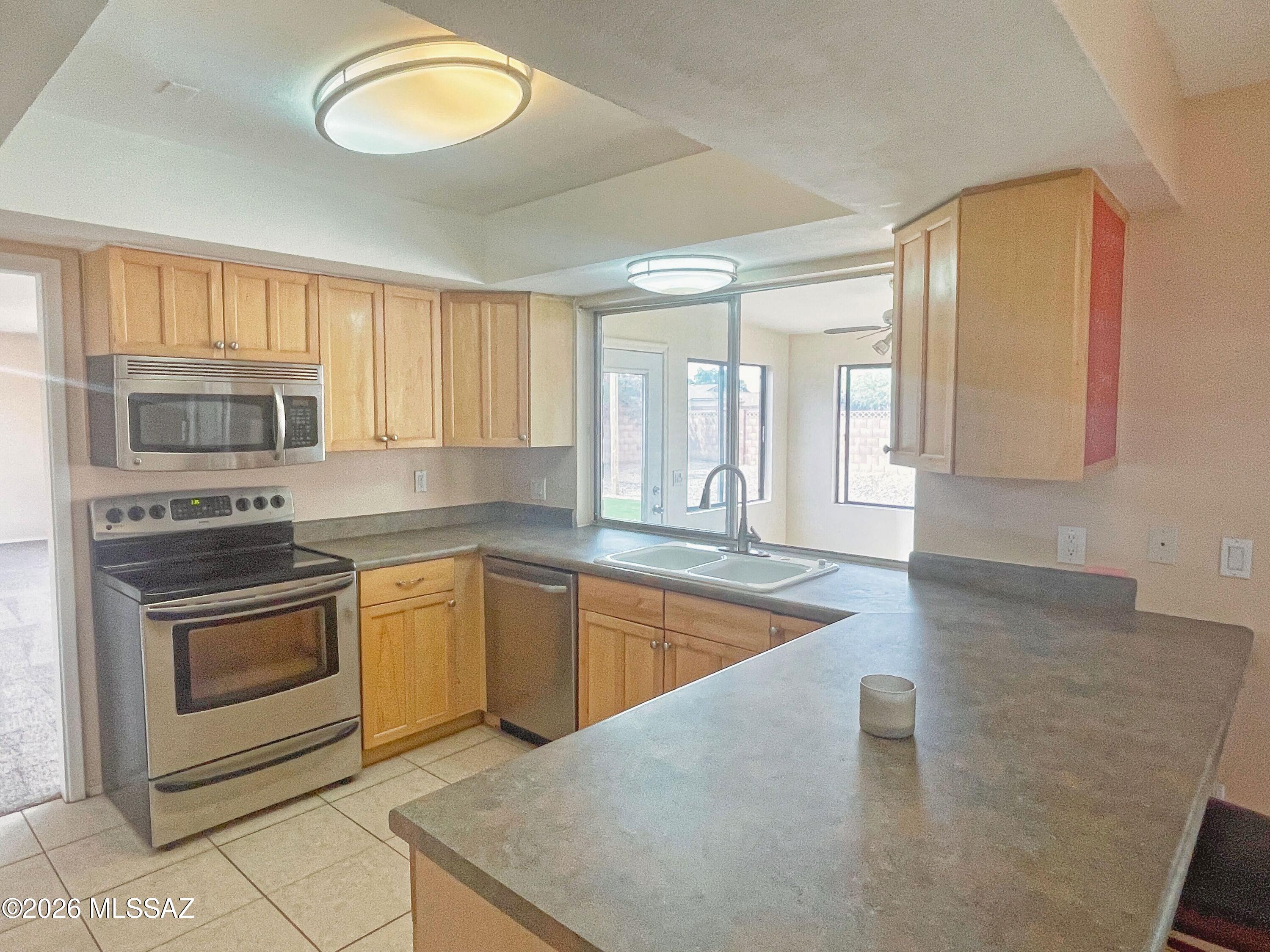 Sutton Place (1-120) - Residential Lease