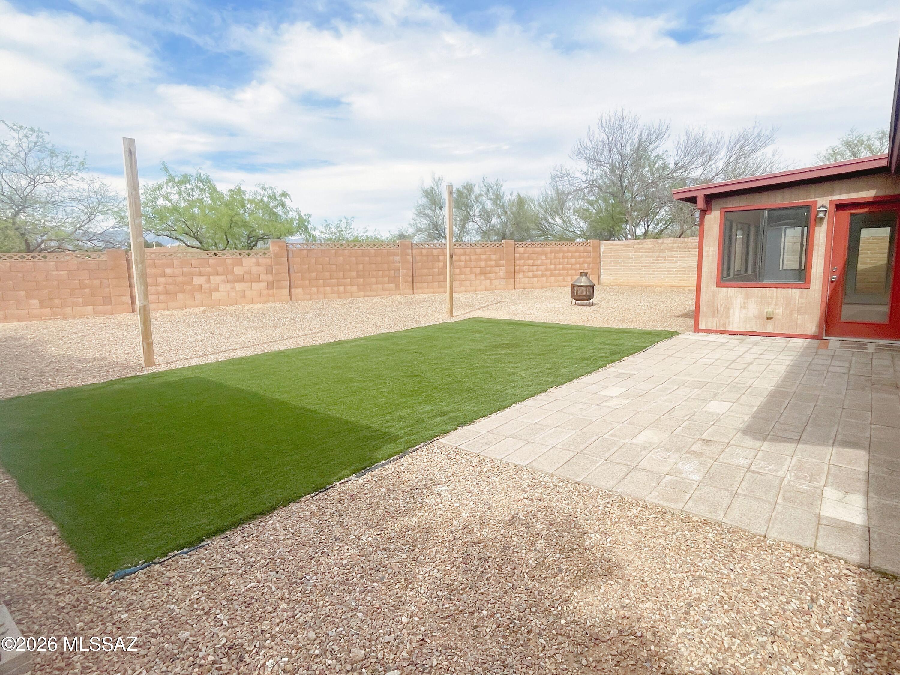 Sutton Place (1-120) - Residential Lease