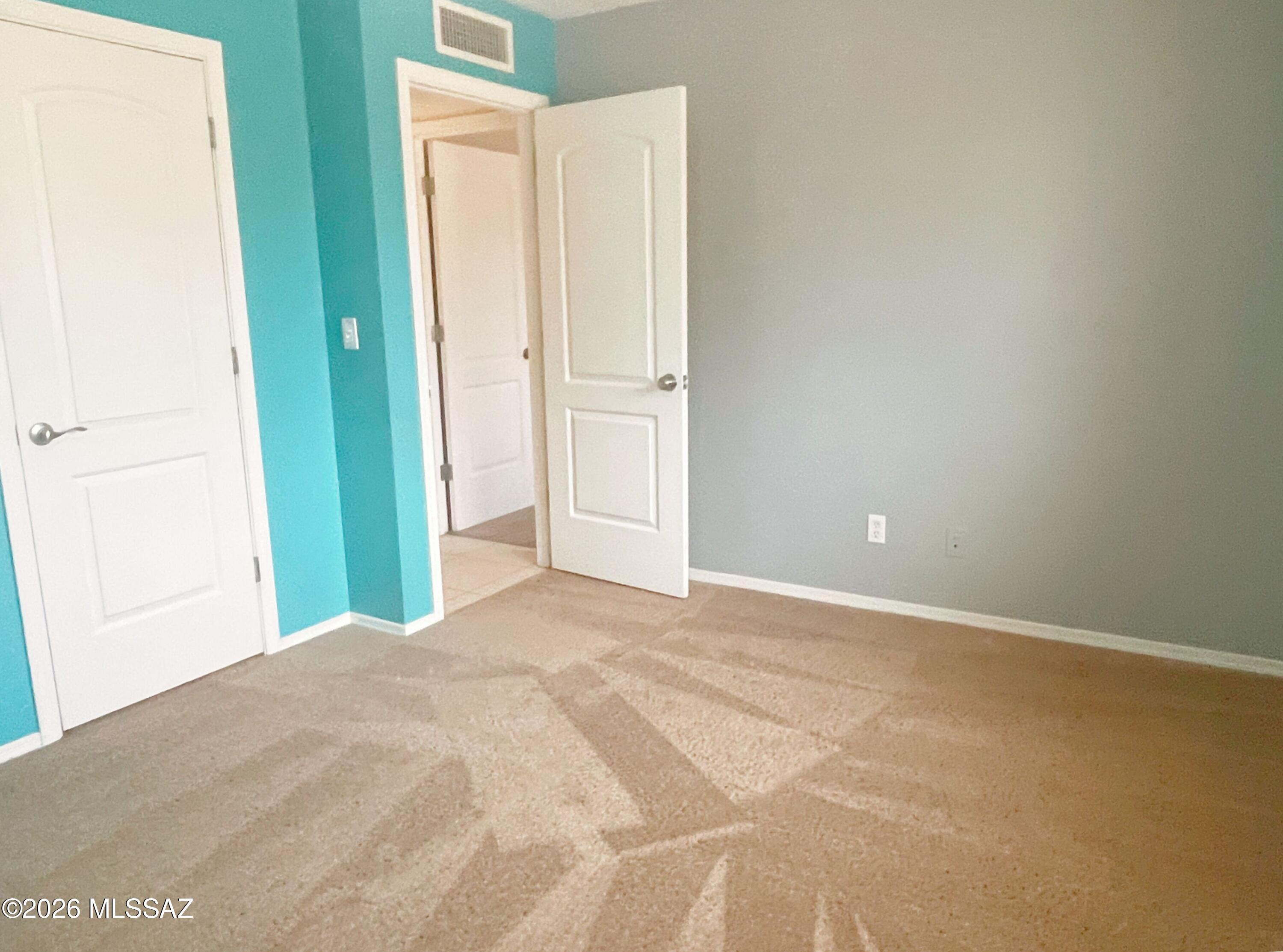 Sutton Place (1-120) - Residential Lease