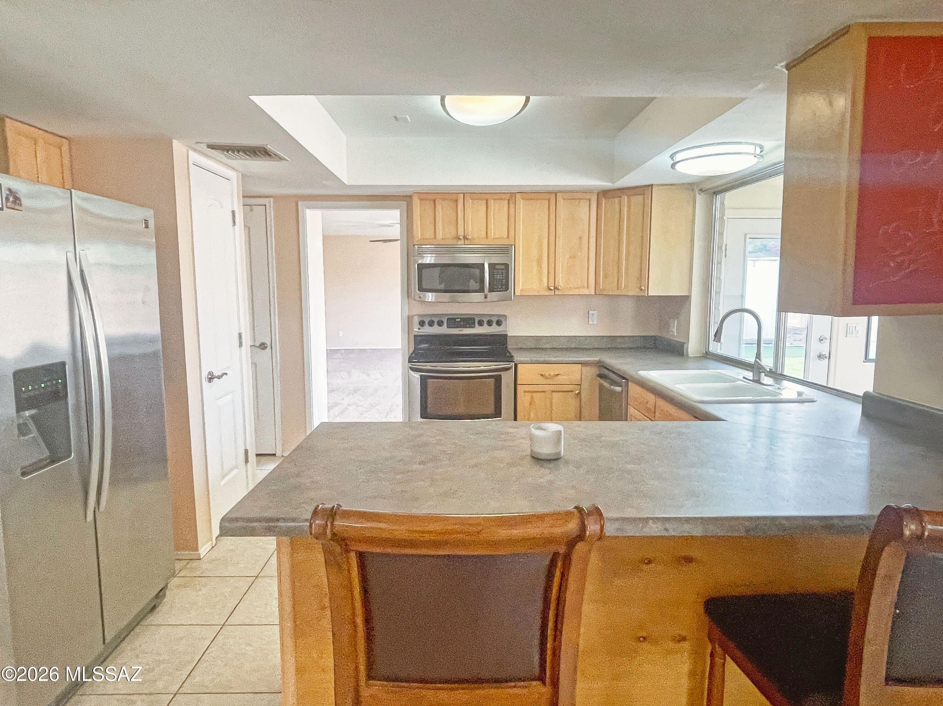 Sutton Place (1-120) - Residential Lease