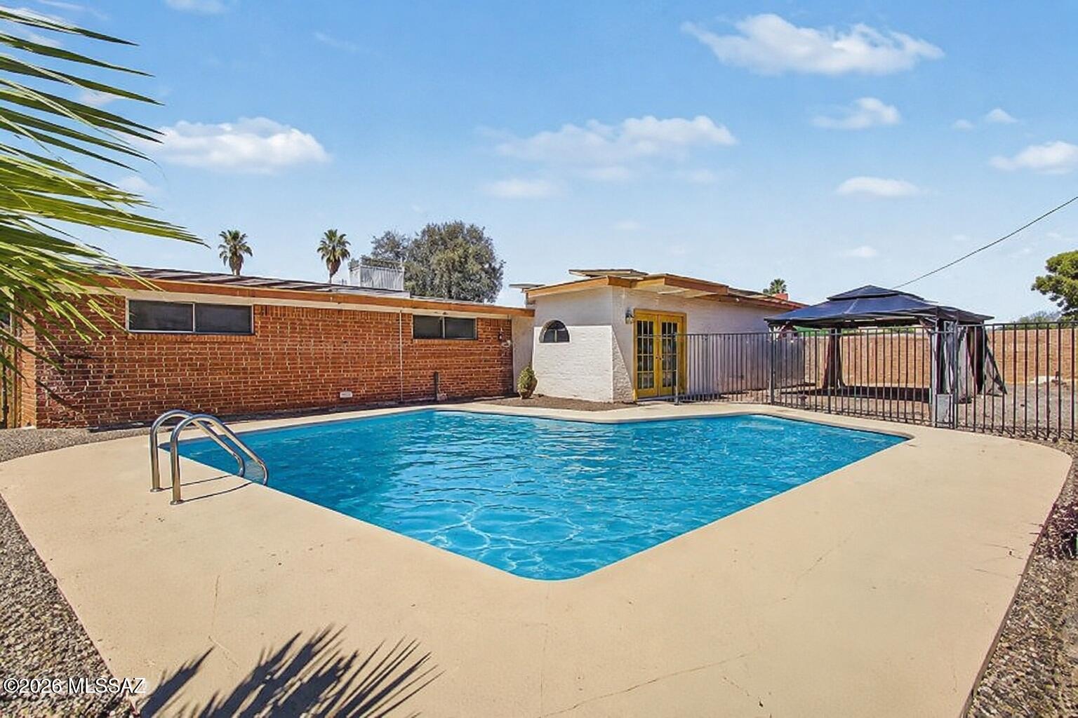 Longview Estates (57-107) - Residential