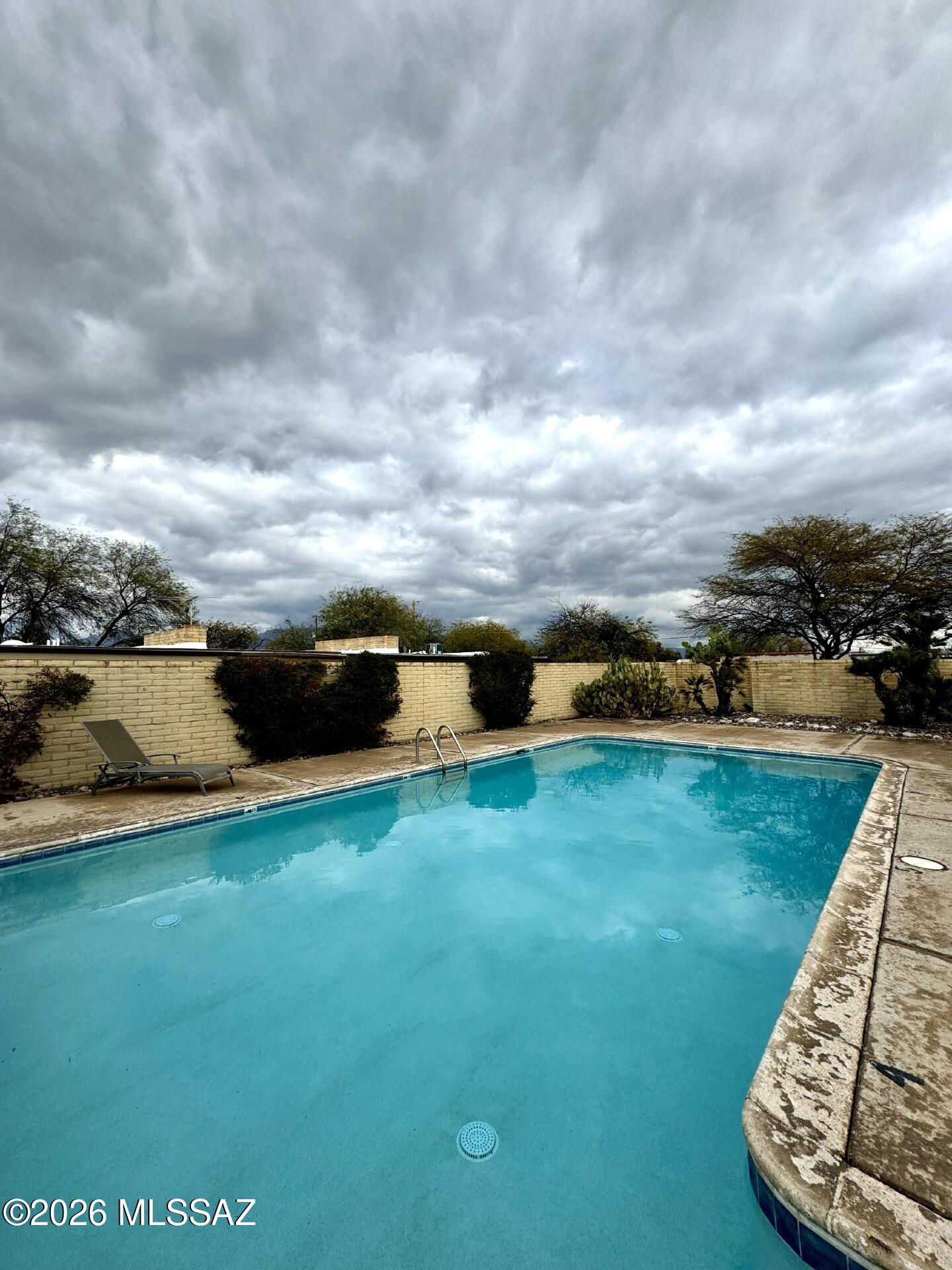 Casitas De Coronado (1-25) - Residential Lease