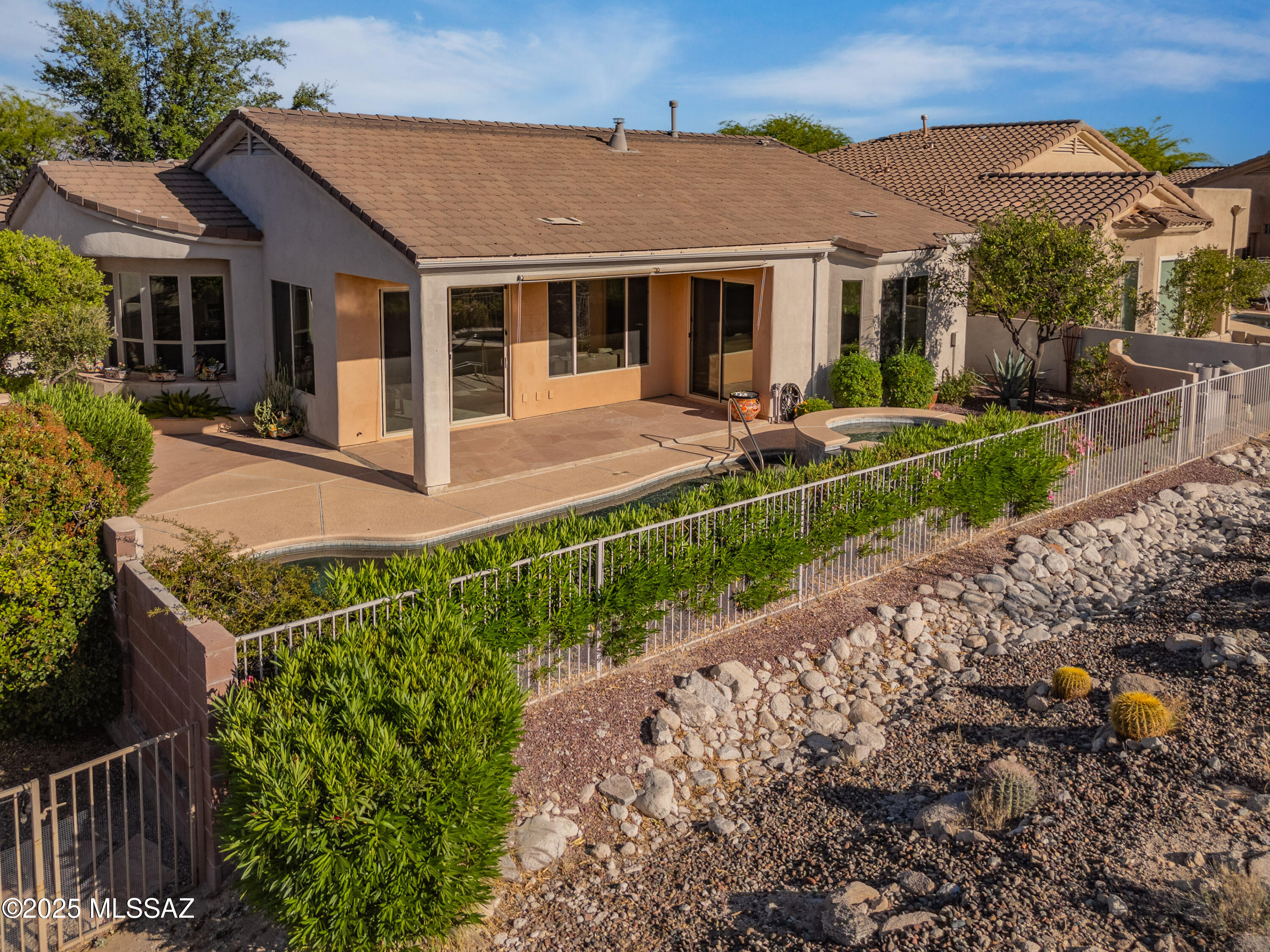 Sabino Mountain (1-290) - Residential