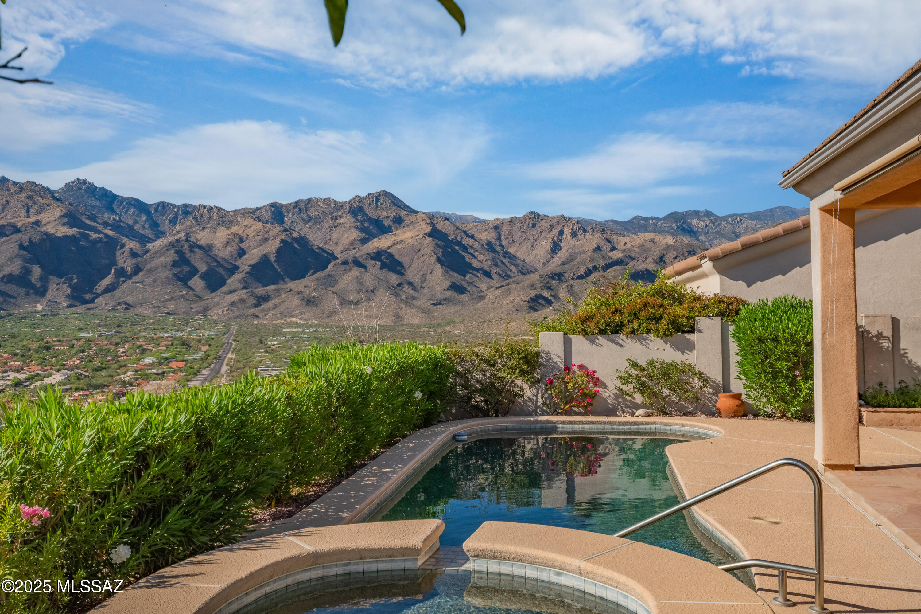 Sabino Mountain (1-290) - Residential