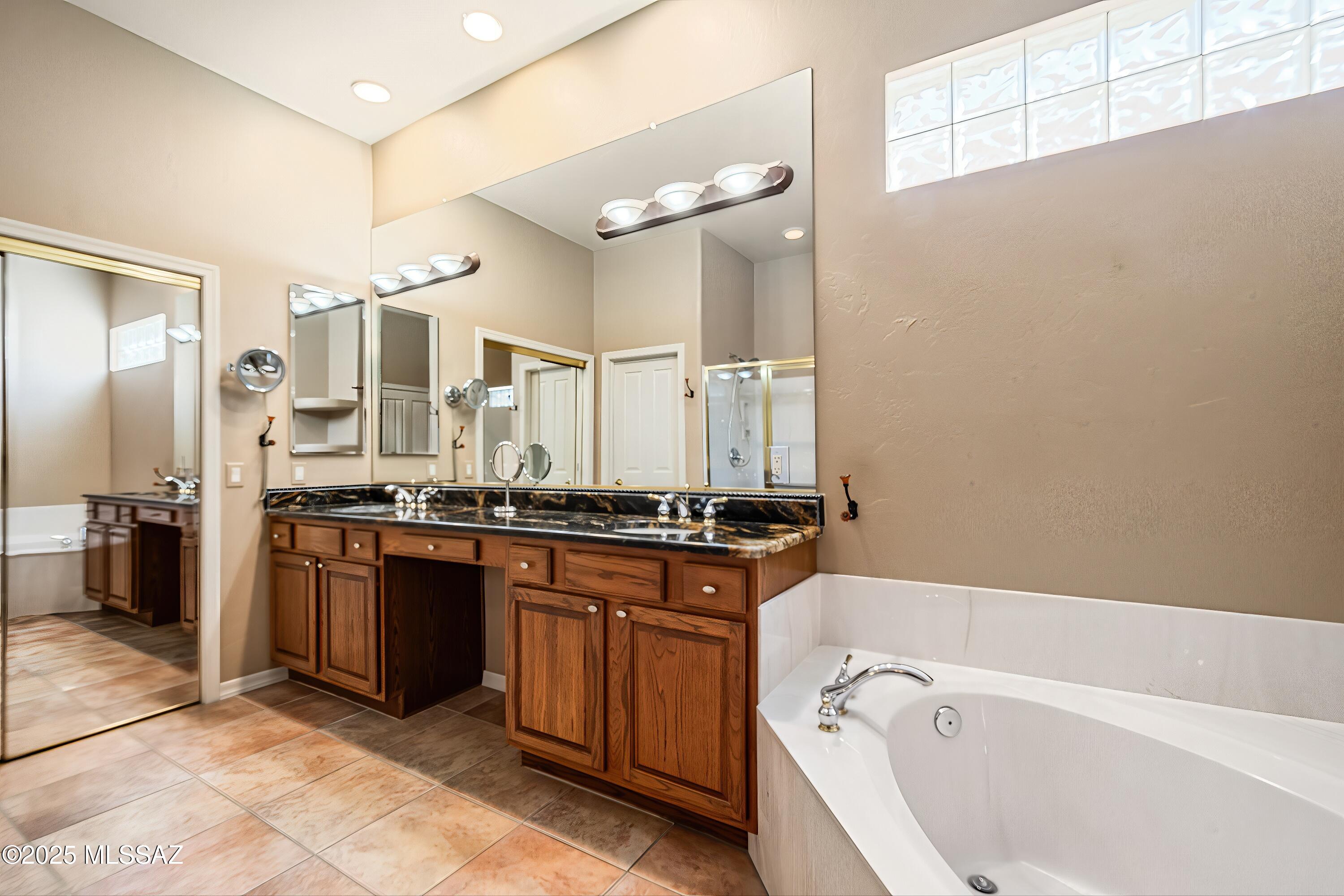 Sabino Mountain (1-290) - Residential