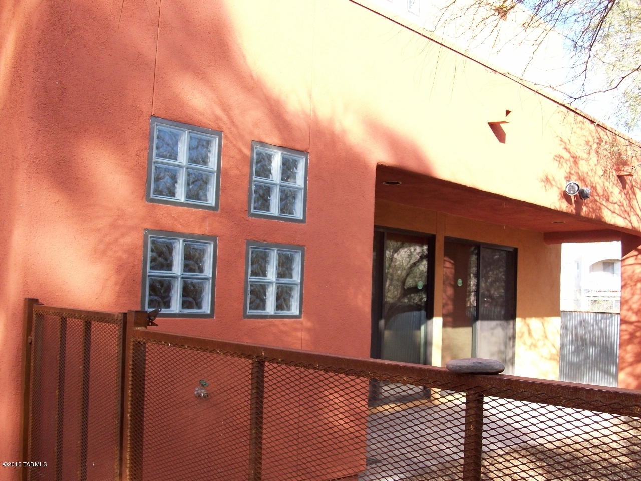 Lots of upgrades including, scored concrete flooring, appliances, cabinets, and light fixtures. Great open floorplan, Washer/dryer included - Close to CAT Tran, Mountain Ave Bike Path, Campbell Corridor.
Private yard.  Close to UofA and UMC  Preleasing for August 2026. Call 928-606-3369 to schedule a showing.