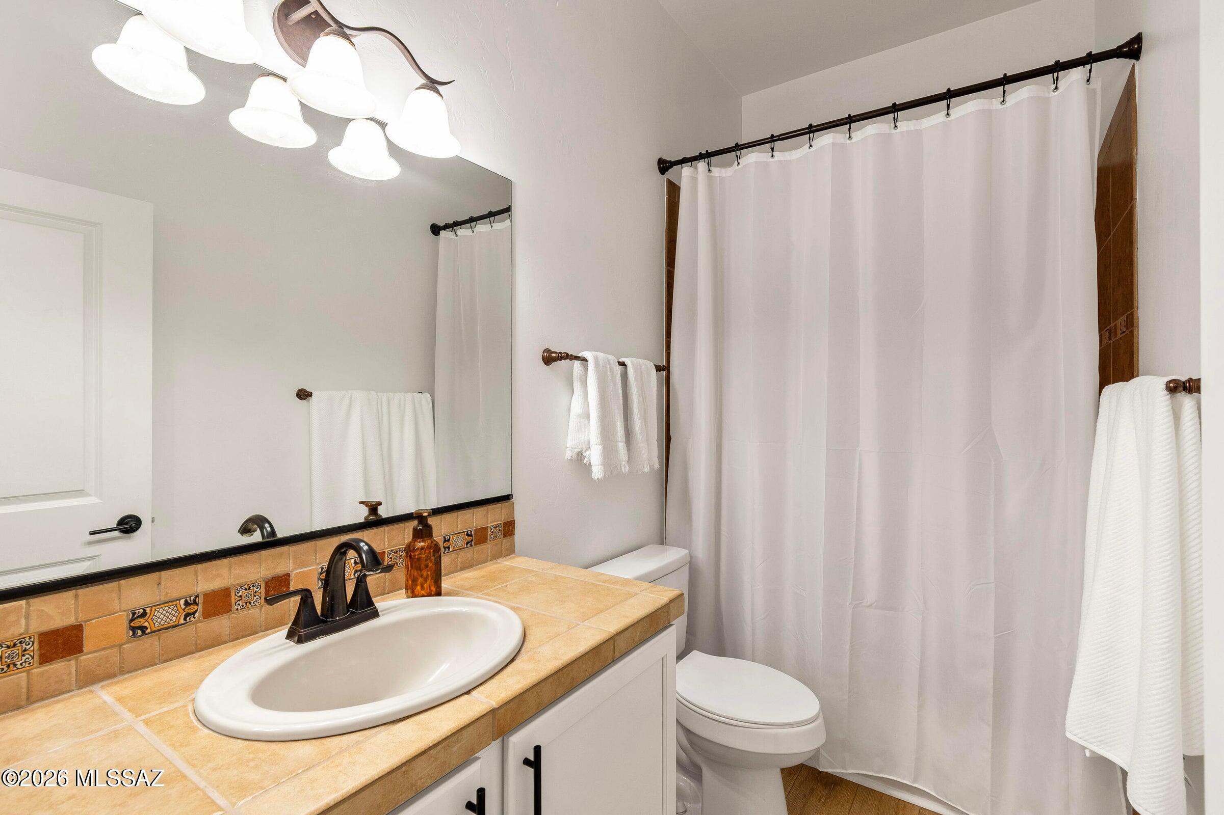 Placita Escondida Bldgs 18-20 Units 1-204 - Residential Lease