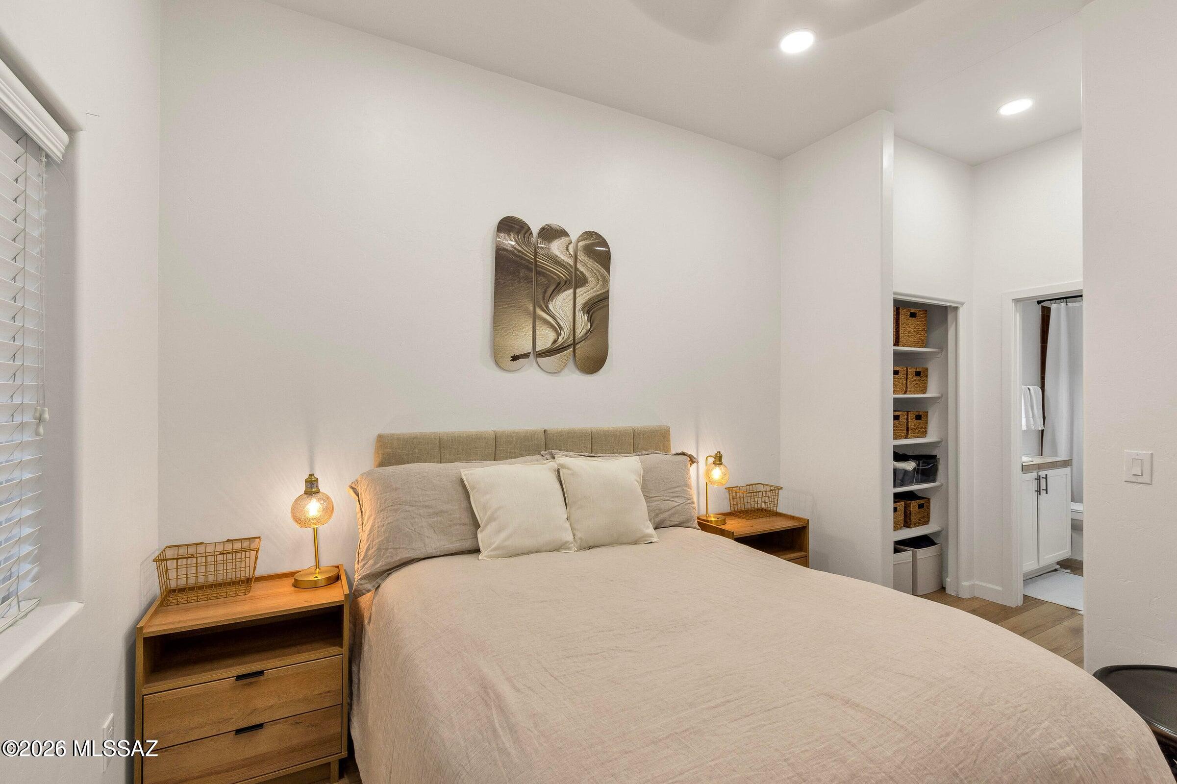 Placita Escondida Bldgs 18-20 Units 1-204 - Residential Lease