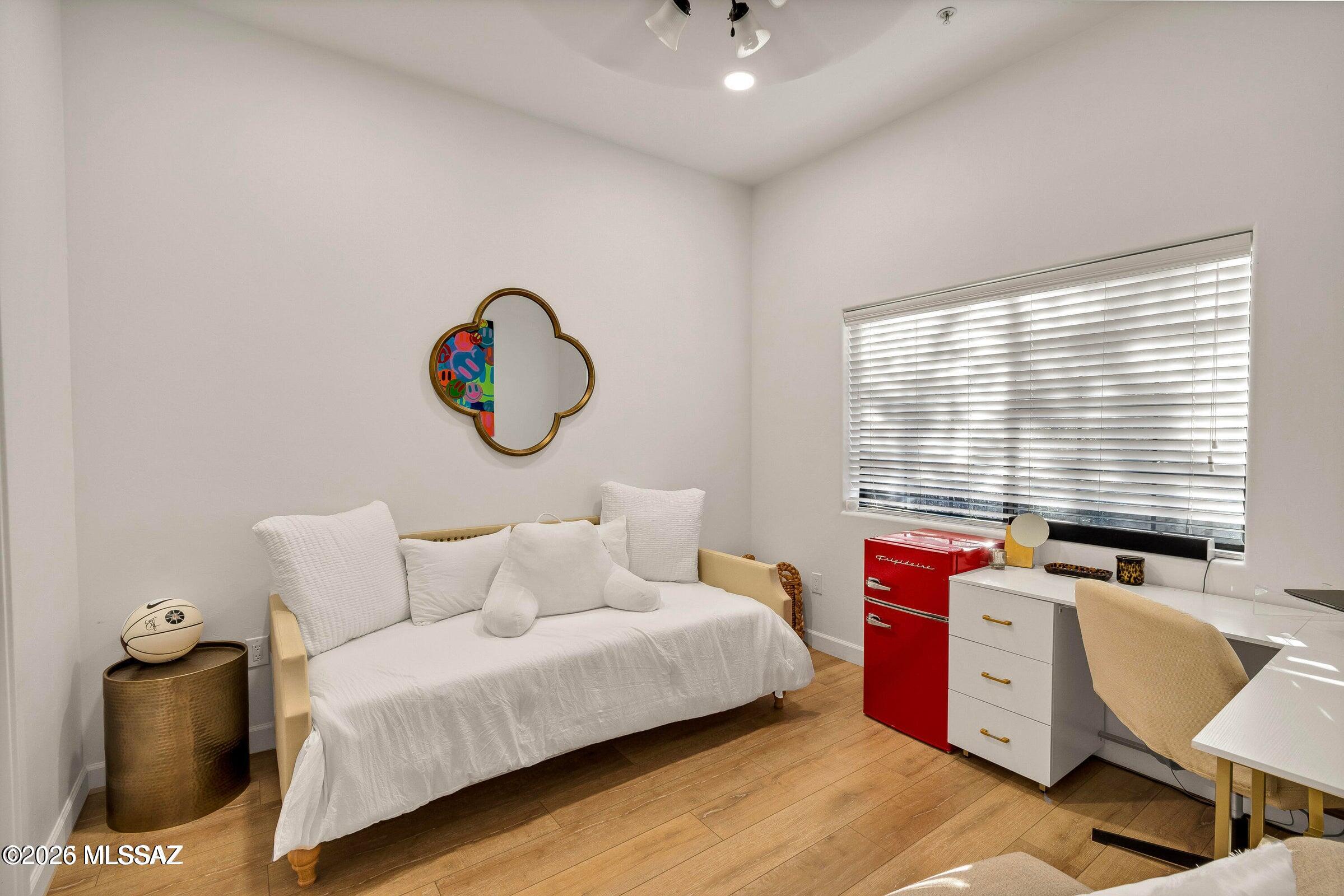 Placita Escondida Bldgs 18-20 Units 1-204 - Residential Lease
