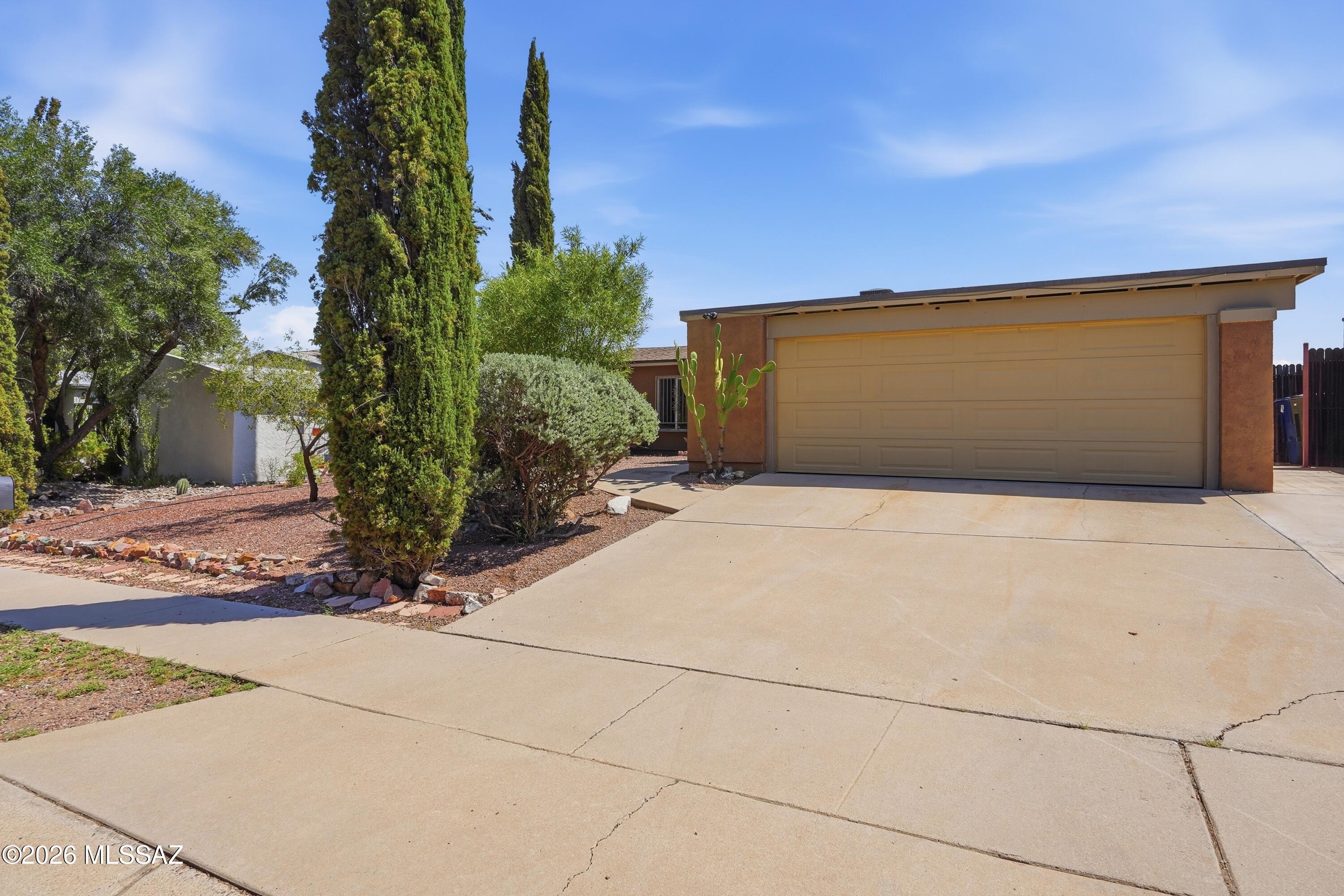 Tucson Park West No. 2 (85-229) - Residential Lease