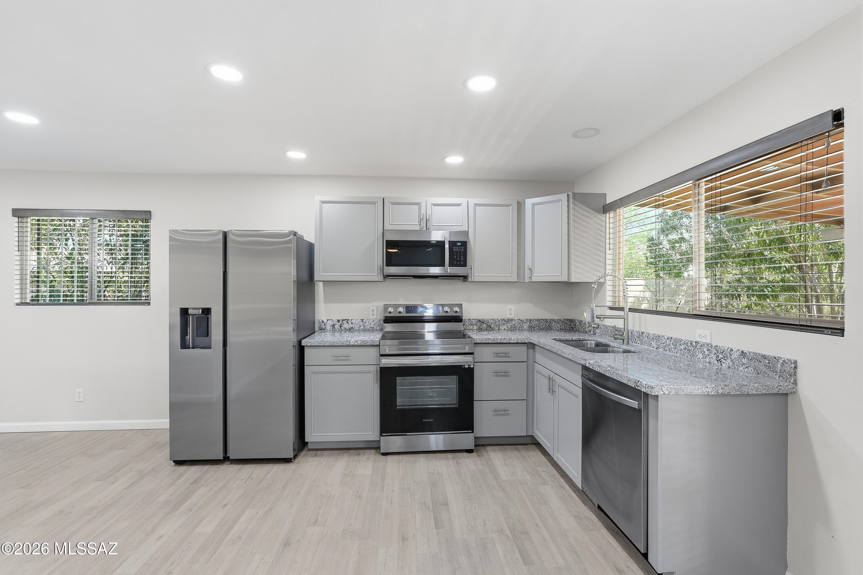 Tucson Park West No. 2 (85-229) - Residential Lease