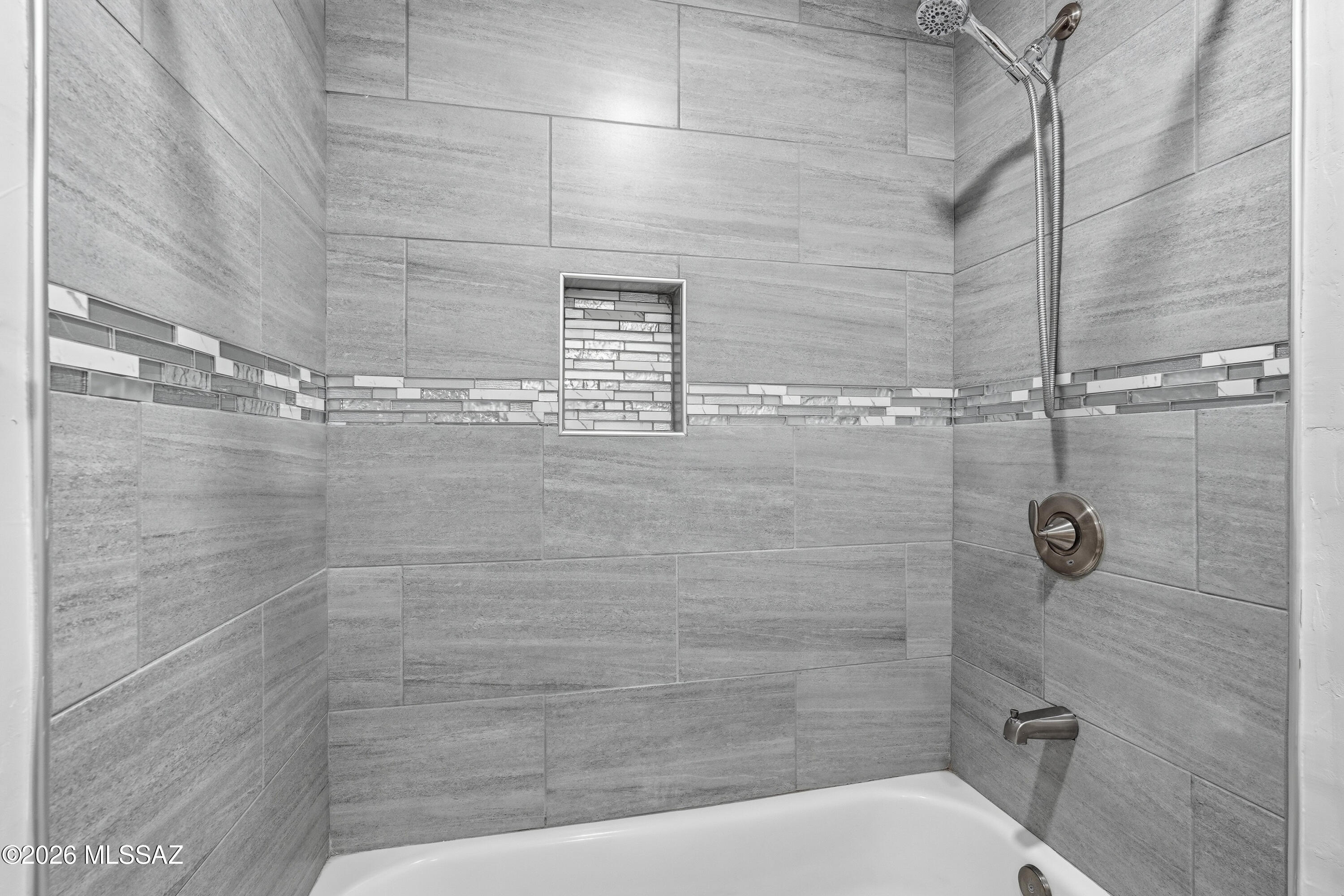 Tucson Park West No. 2 (85-229) - Residential Lease