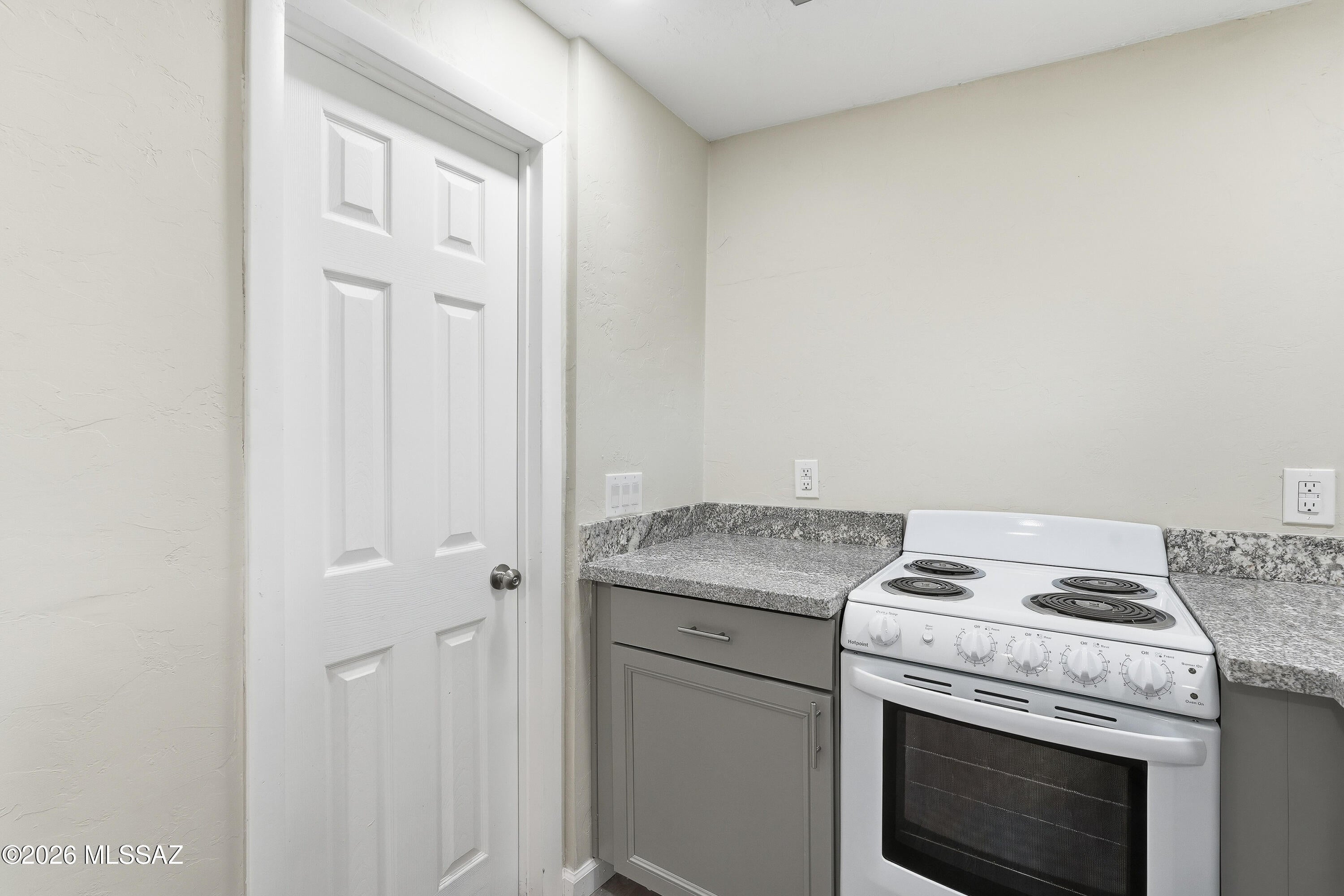 Tucson Park West No. 2 (85-229) - Residential Lease