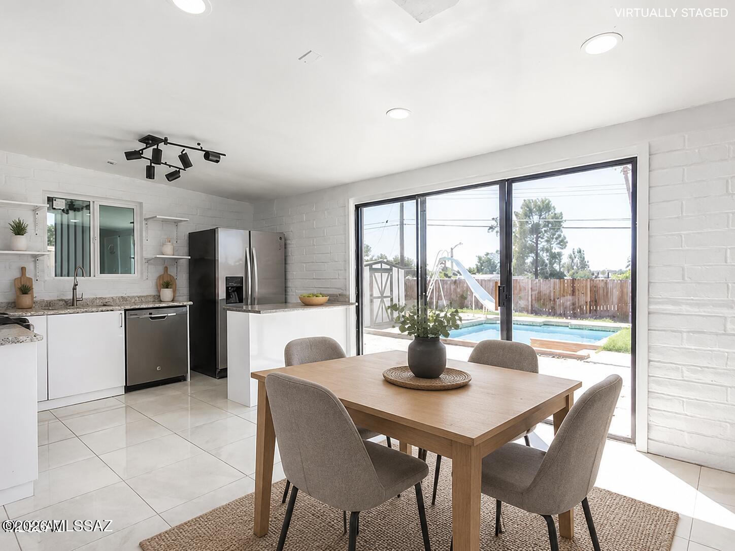 Sherwood Village Terrace (231-546) - Residential