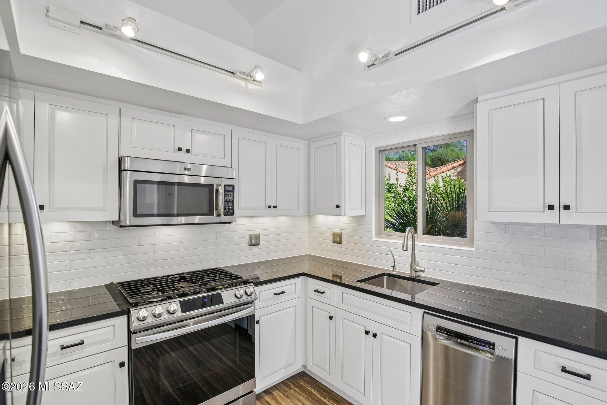 Ventana Canyon Golf Villas - Residential