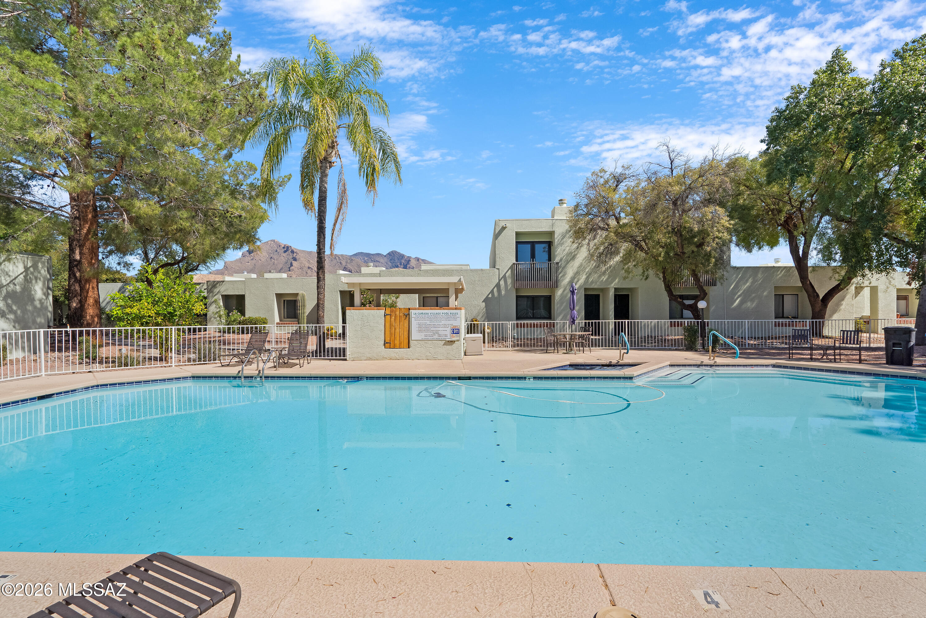 La Canada Village I (1-28) - Residential