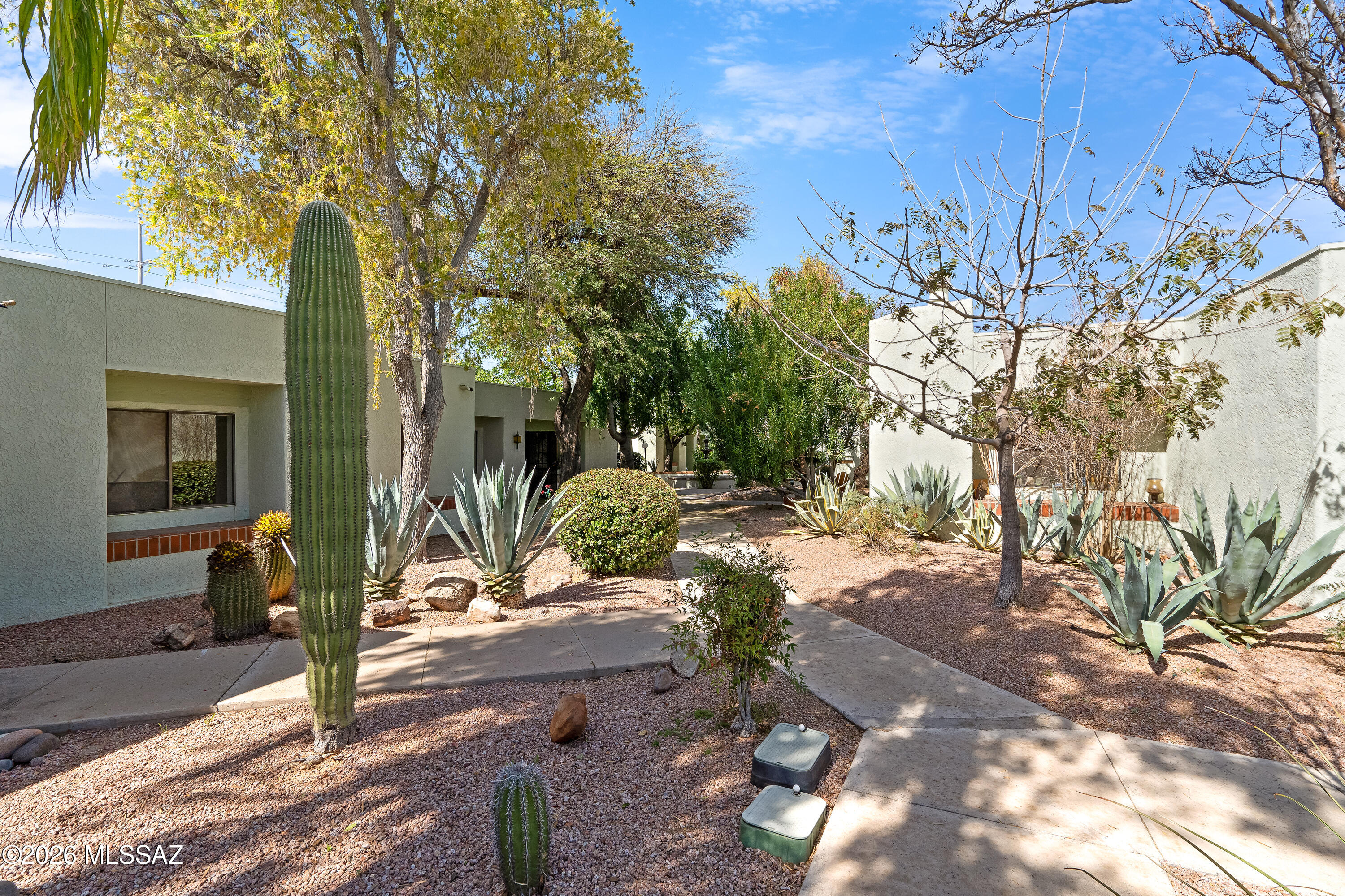 La Canada Village I (1-28) - Residential