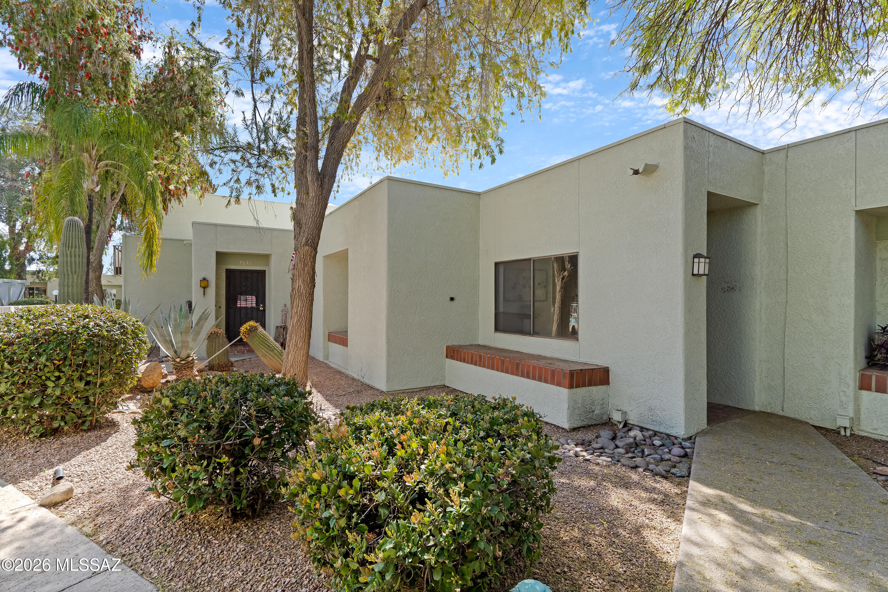 La Canada Village I (1-28) - Residential
