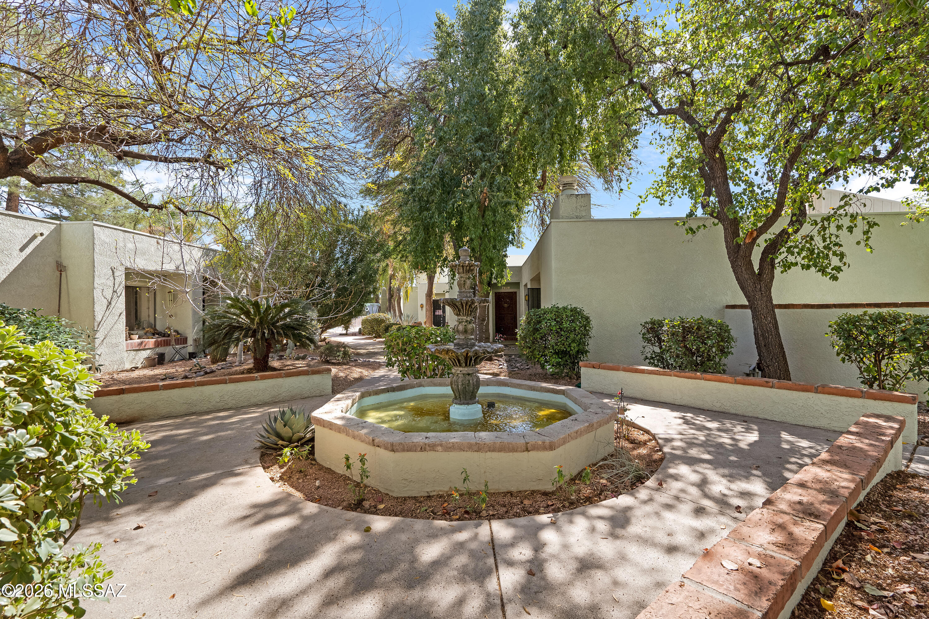 La Canada Village I (1-28) - Residential