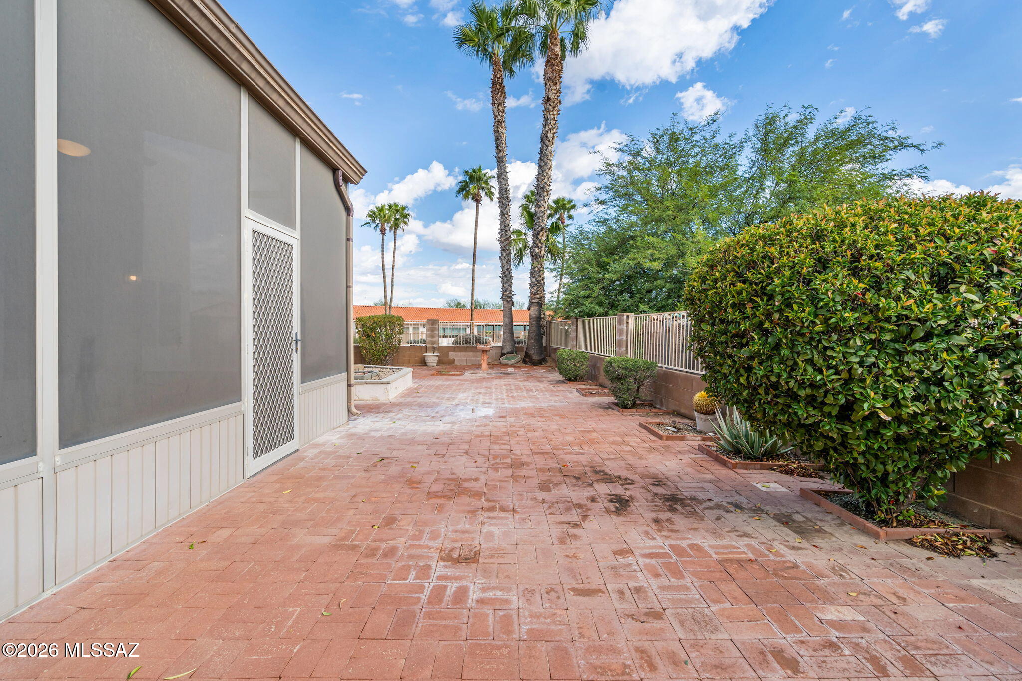 La Joya Verde (1-75) - Residential Lease