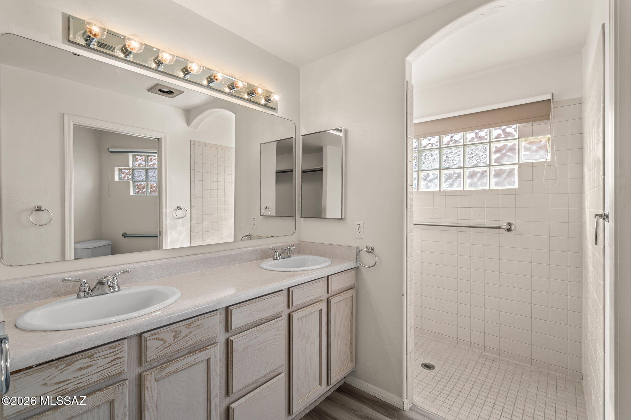 La Joya Verde (1-75) - Residential Lease