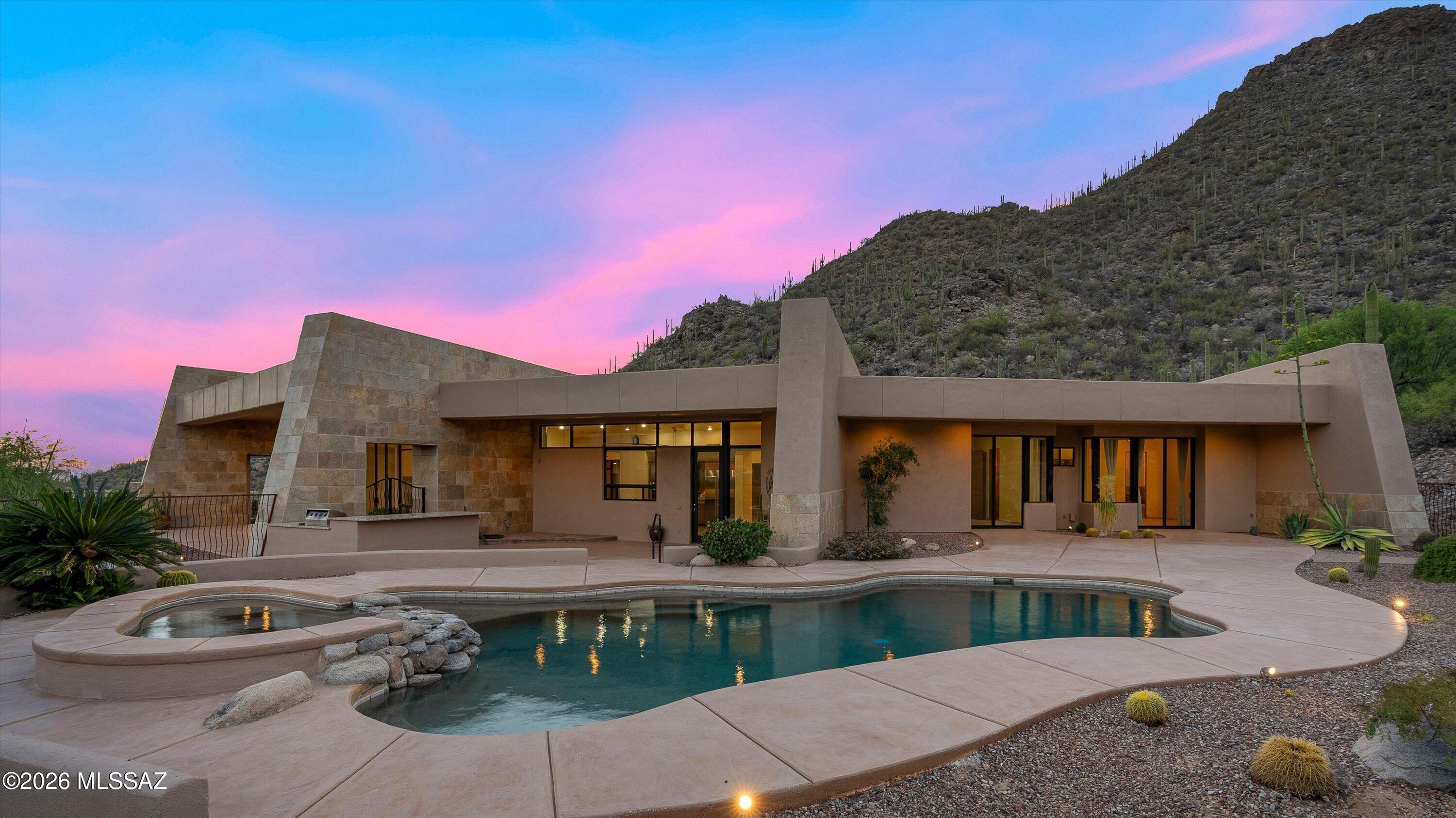 Canyon Pass III At Dove Mountain (111-181) - Residential